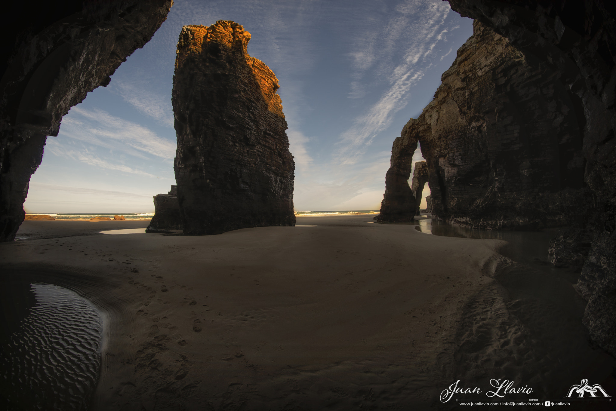Samyang 12mm F2.8 ED AS NCS Fisheye sample photo. Playa de las catedrales. lugo. photography