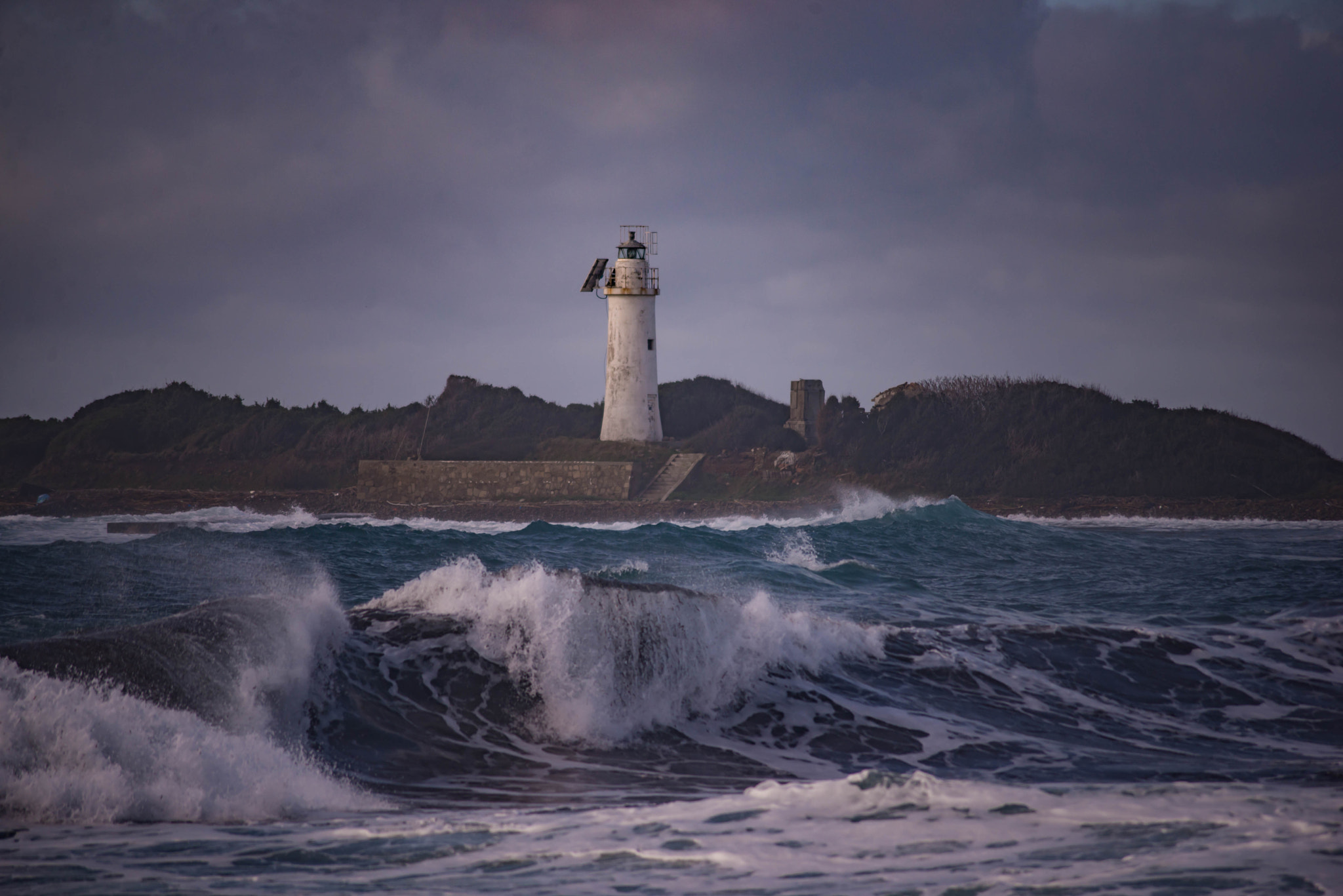 AF Zoom-Nikkor 75-240mm f/4.5-5.6D sample photo. Storm photography