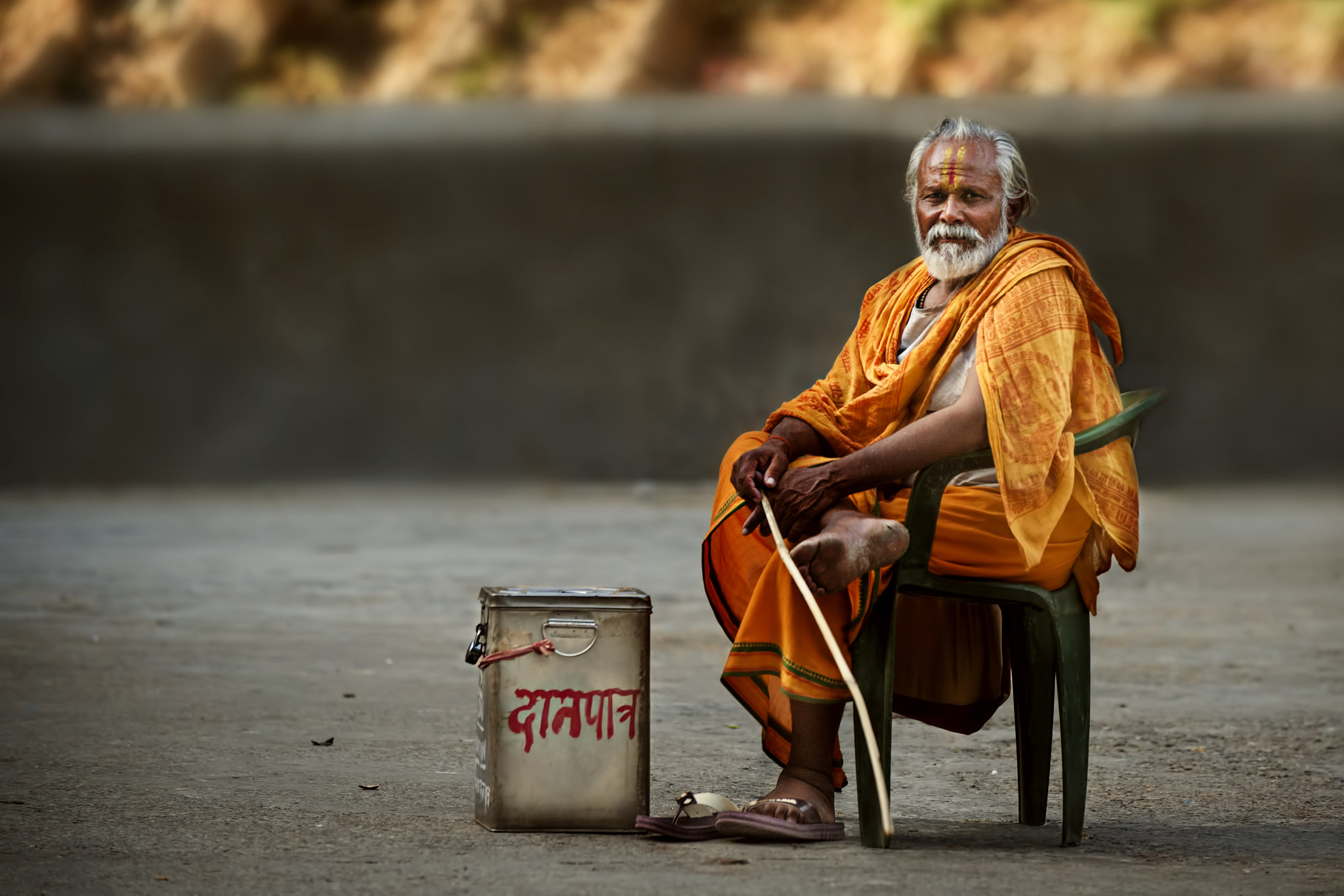 AF-S Zoom-Nikkor 80-200mm f/2.8D IF-ED sample photo. Indian old man photography