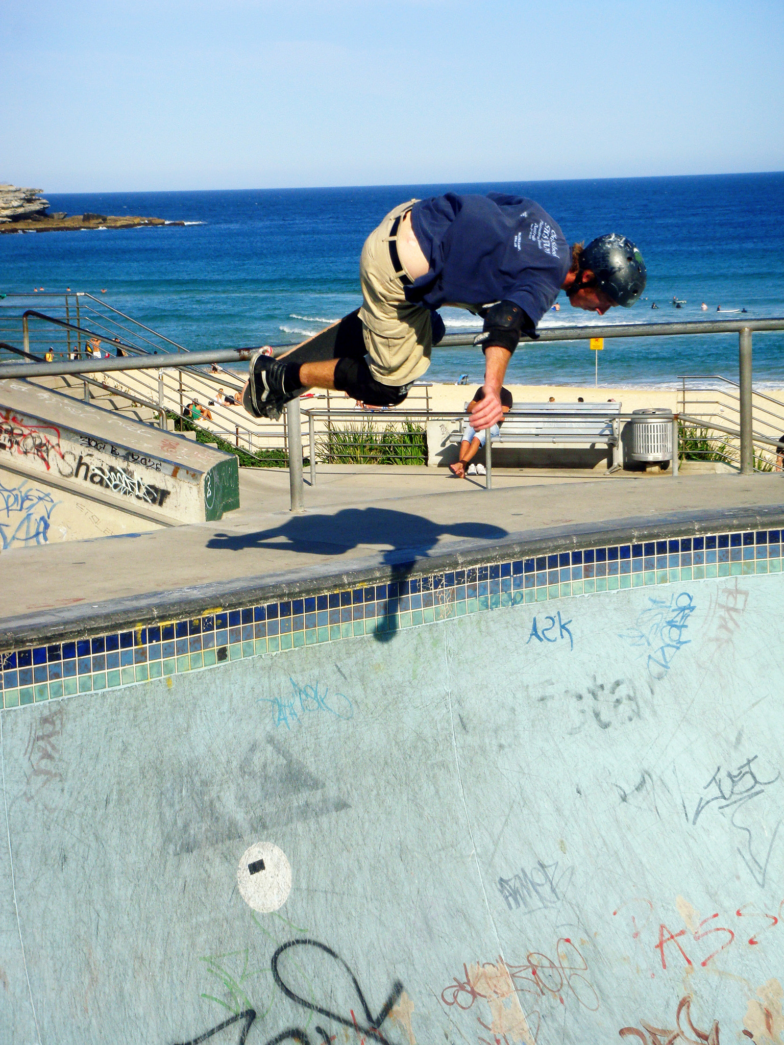 Sony DSC-T700 sample photo. Skater in bondi beach photography