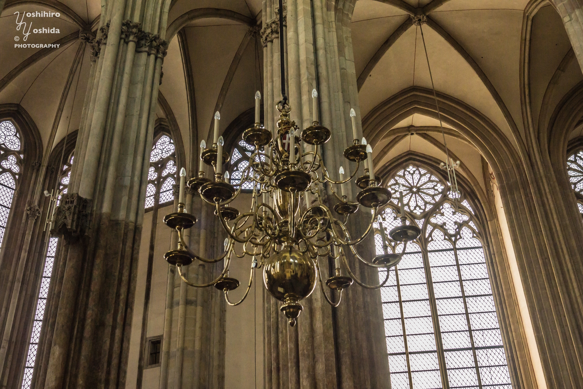 Sony SLT-A77 sample photo. Chandelier photography
