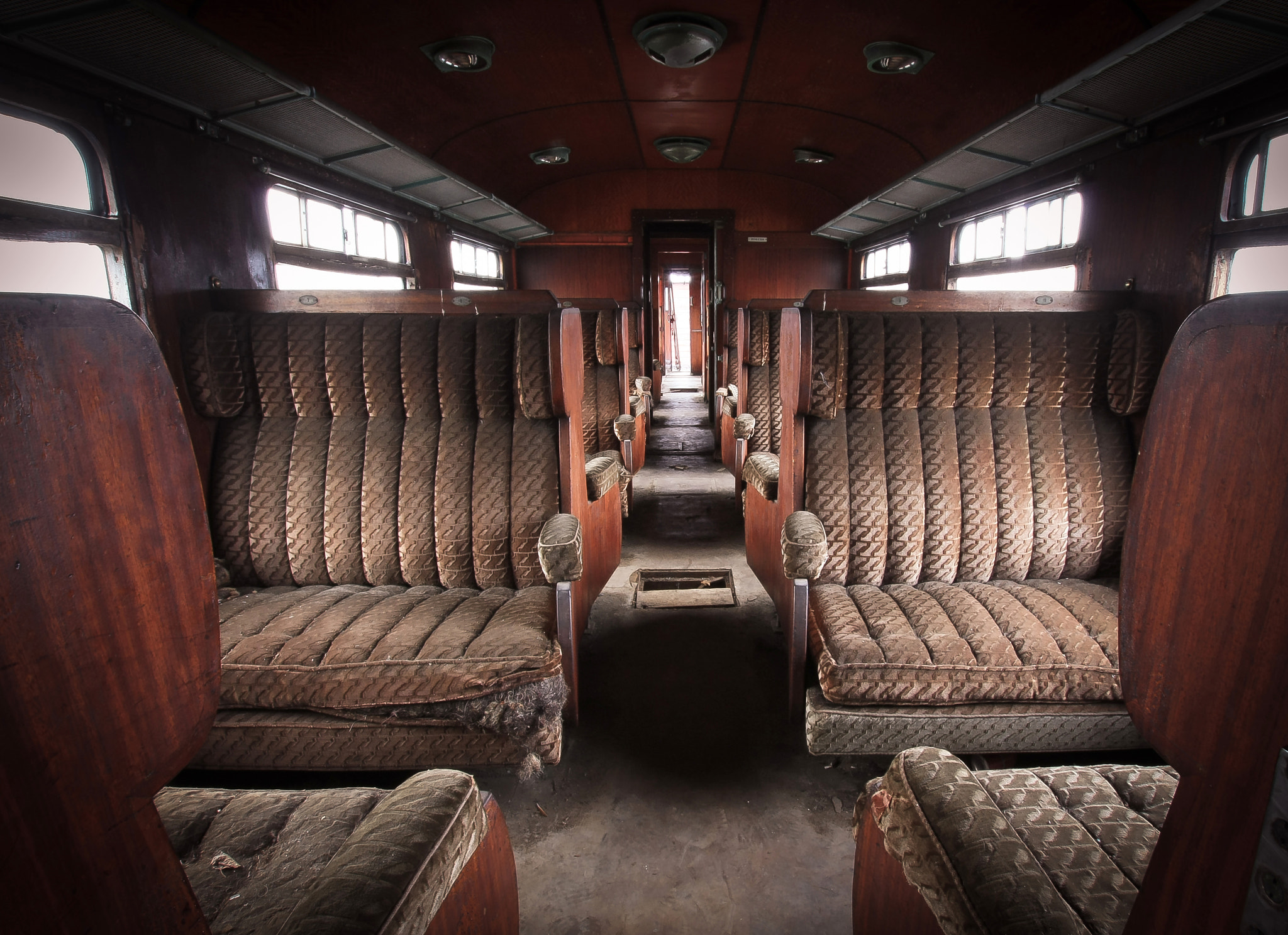 Sigma 10-20mm F3.5 EX DC HSM sample photo. Abandoned train photography