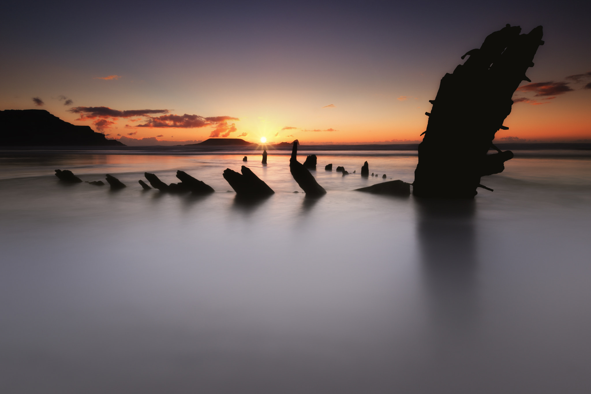 Nikon AF-S Nikkor 14-24mm F2.8G ED sample photo. Shipwrecked photography