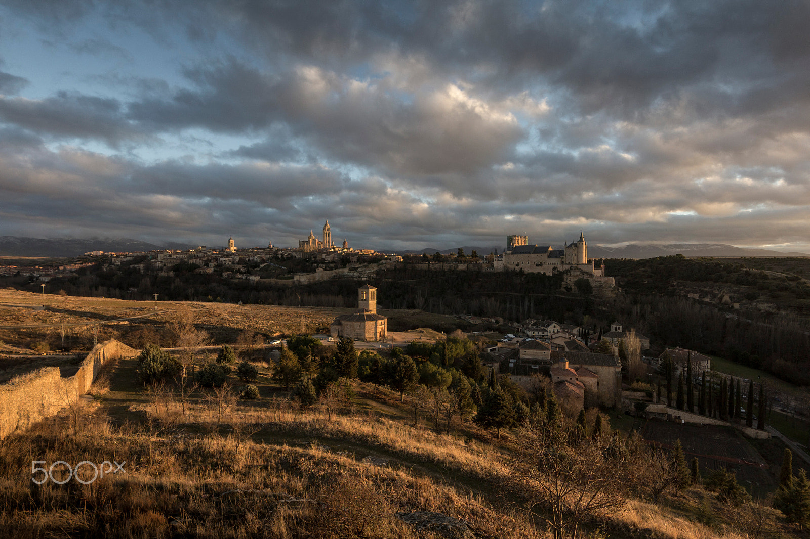 Sigma 8-16mm F4.5-5.6 DC HSM sample photo. Fields of gold photography