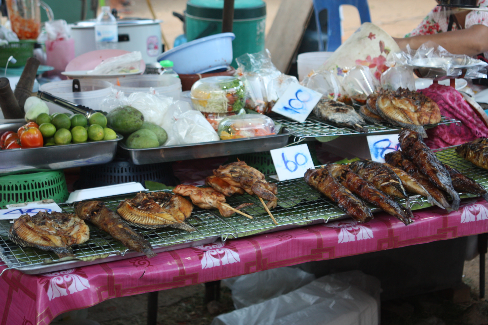 Canon EF 28-105mm f/3.5-4.5 USM sample photo. Thai food photography