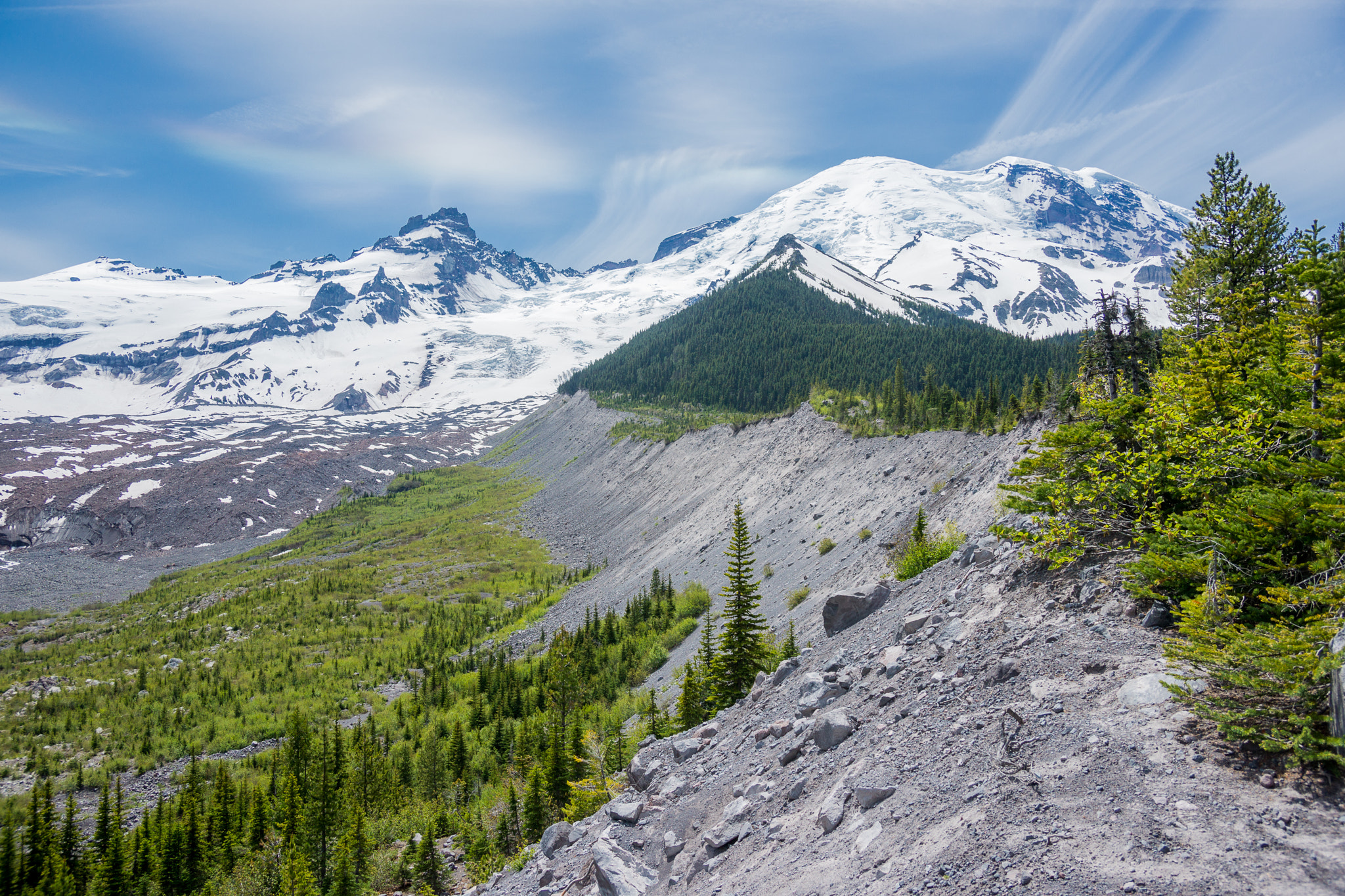 Sigma ZOOM-alpha 35-135mm F3.5-4.5 sample photo. On the mt.rainier photography
