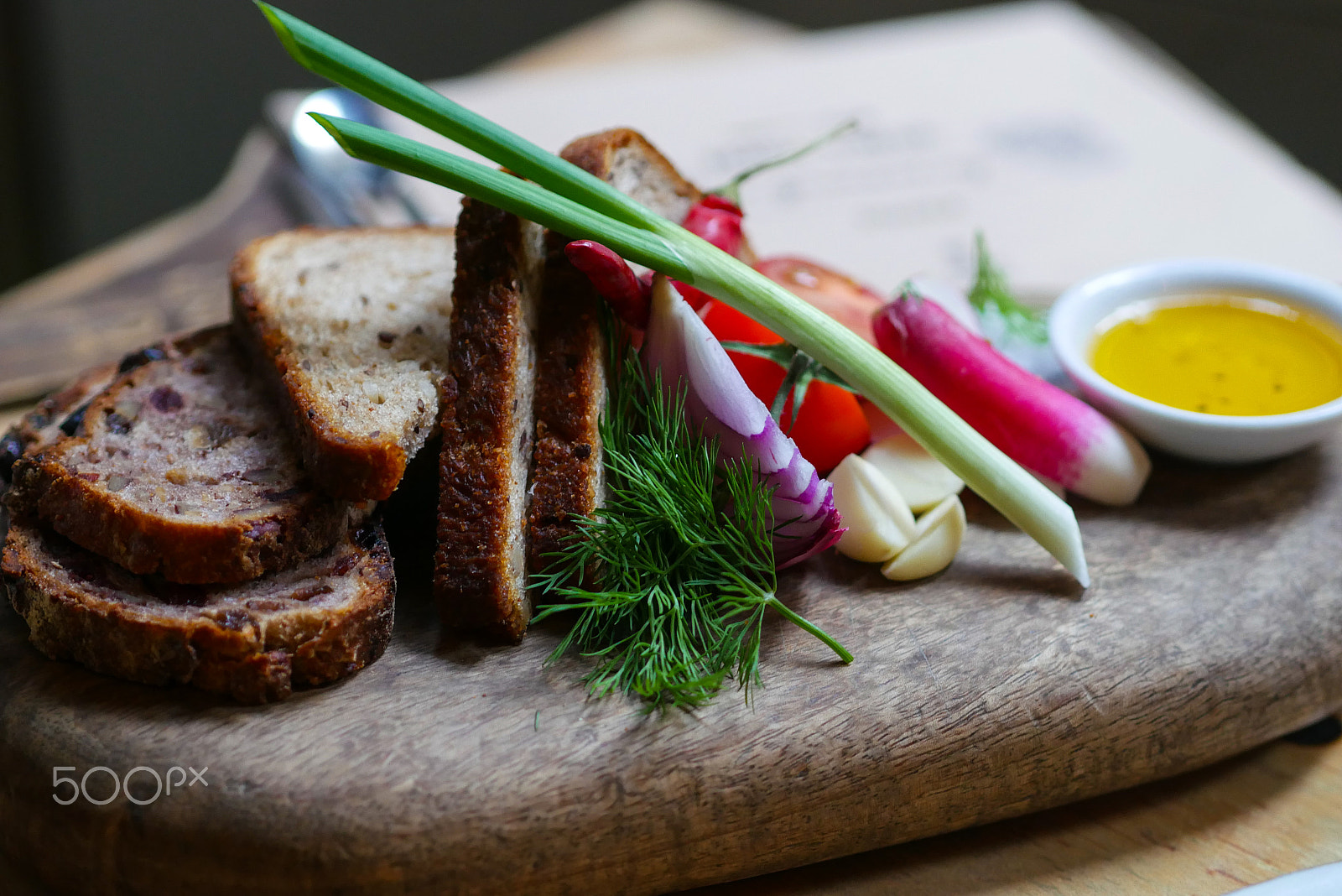 Panasonic Lumix DMC-G7 + Olympus M.Zuiko Digital 45mm F1.8 sample photo. Bread board photography