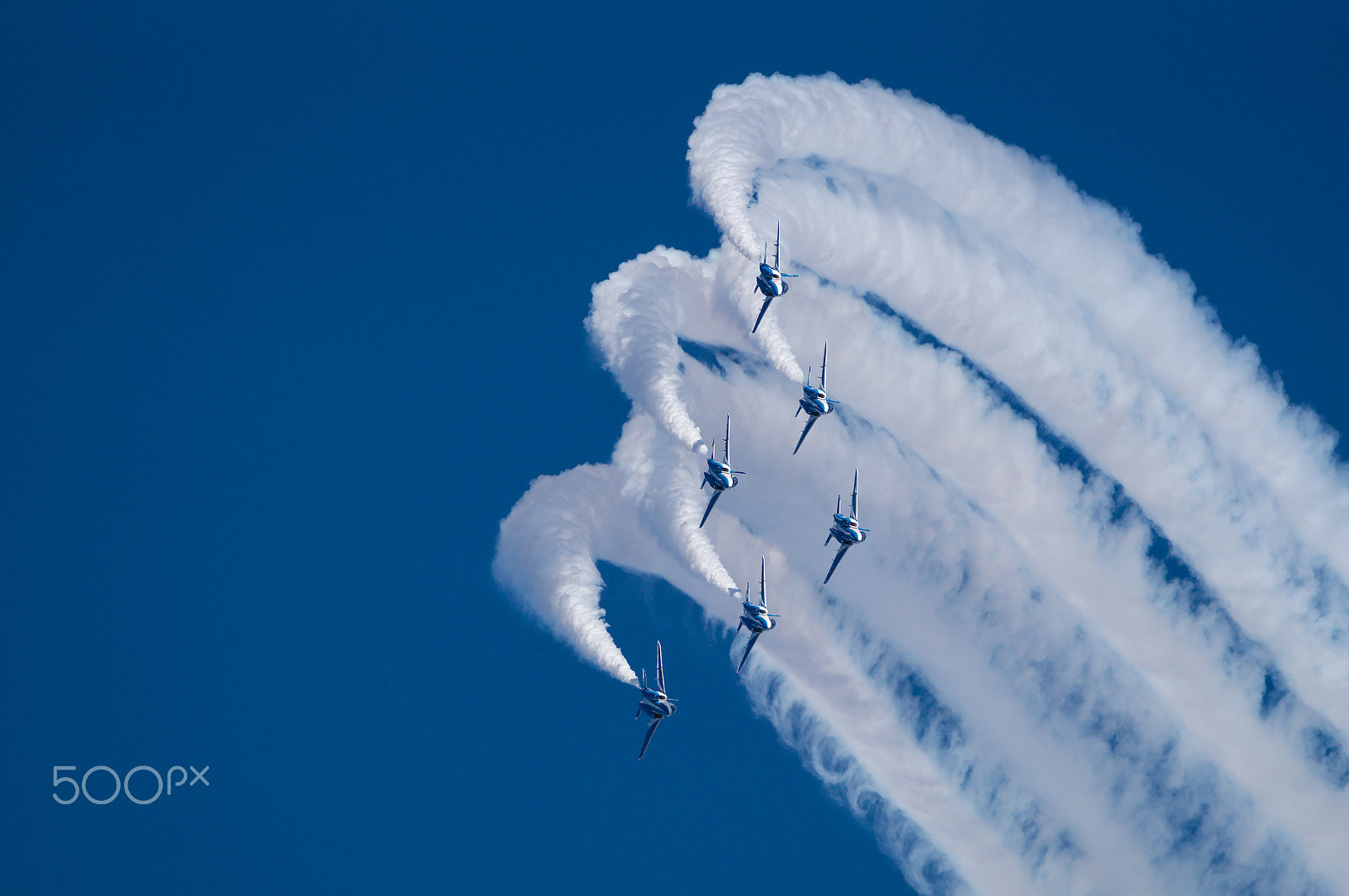 Sony SLT-A57 + Tamron SP 150-600mm F5-6.3 Di VC USD sample photo. Demonstration flights of blue impulse photography