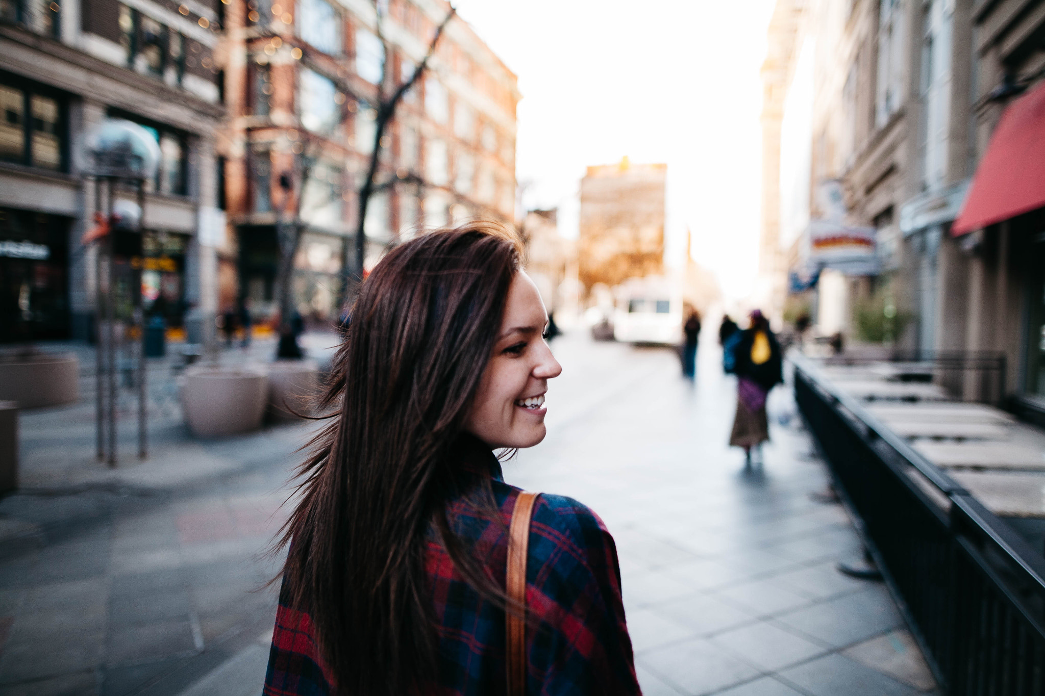 Sigma 24mm F1.4 DG HSM Art sample photo. Smile back photography