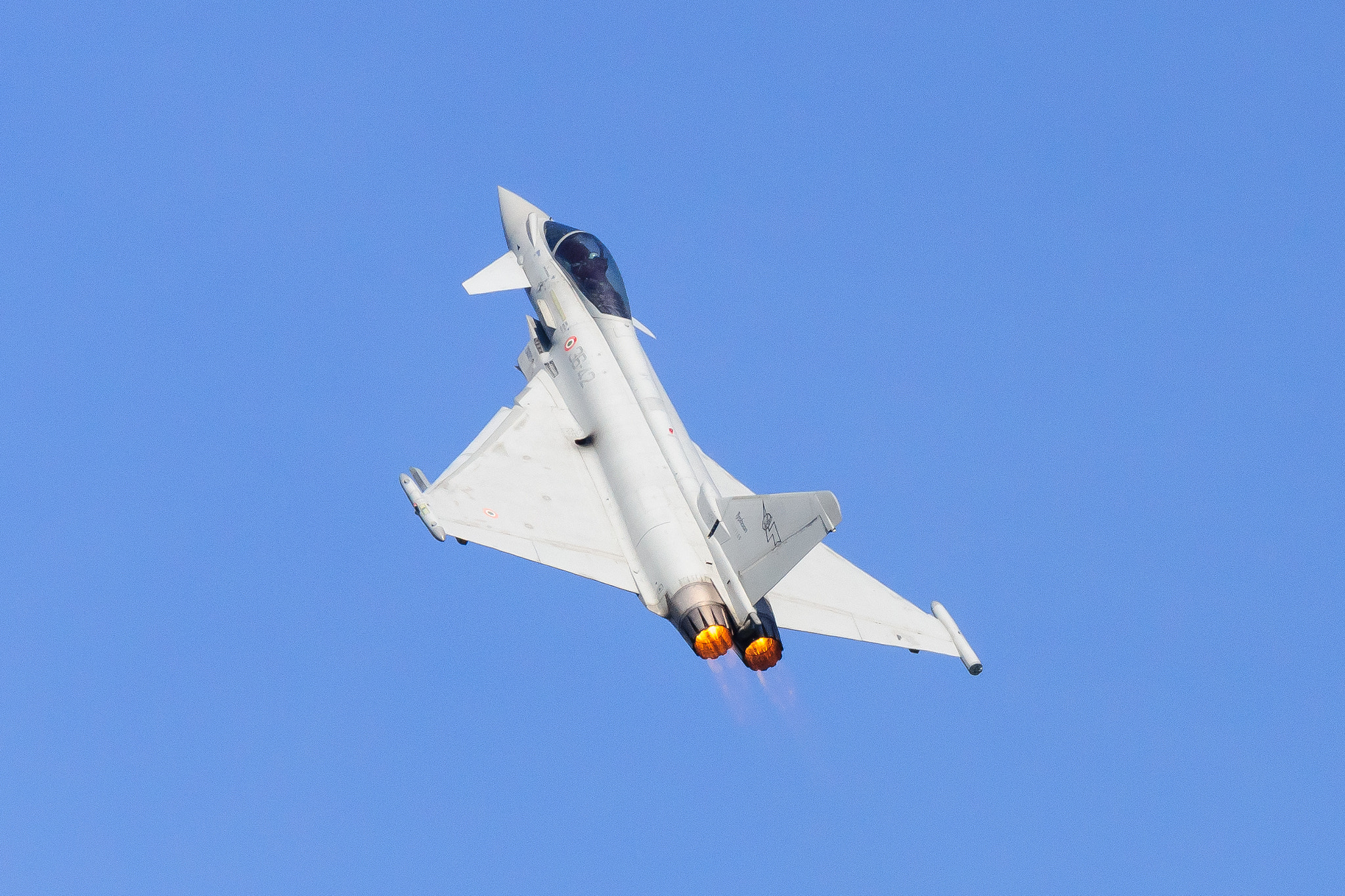 Sony 70-300mm F4.5-5.6 G SSM sample photo. Typhoon afterburner photography