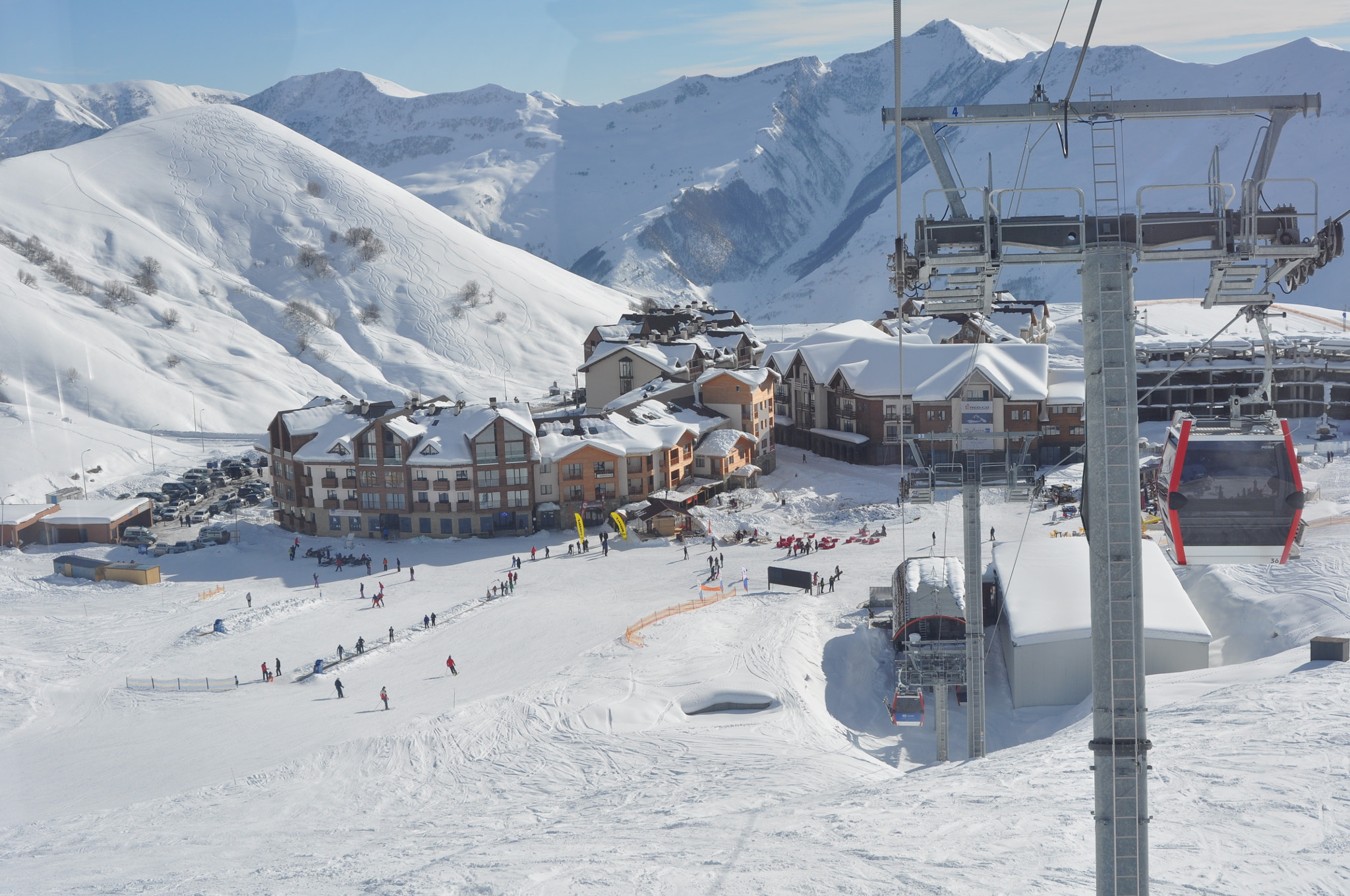 AF Zoom-Nikkor 35-80mm f/4-5.6D sample photo. Snow, ski, sky... photography