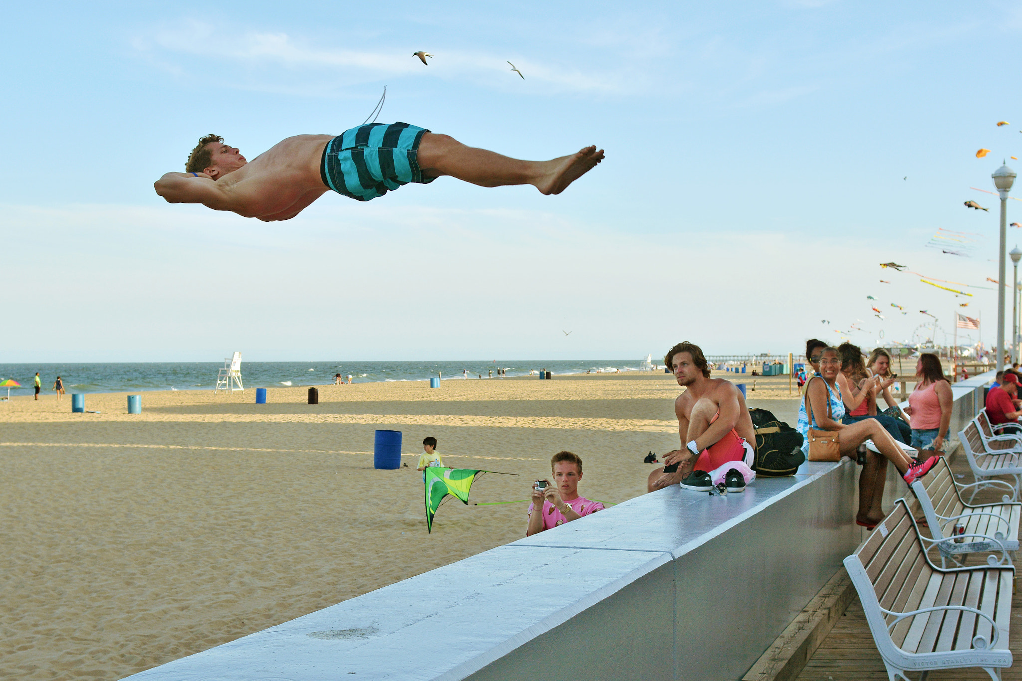 Nikon D7100 + Sigma 18-125mm F3.8-5.6 DC OS HSM sample photo. Levitation on the boardwalk photography