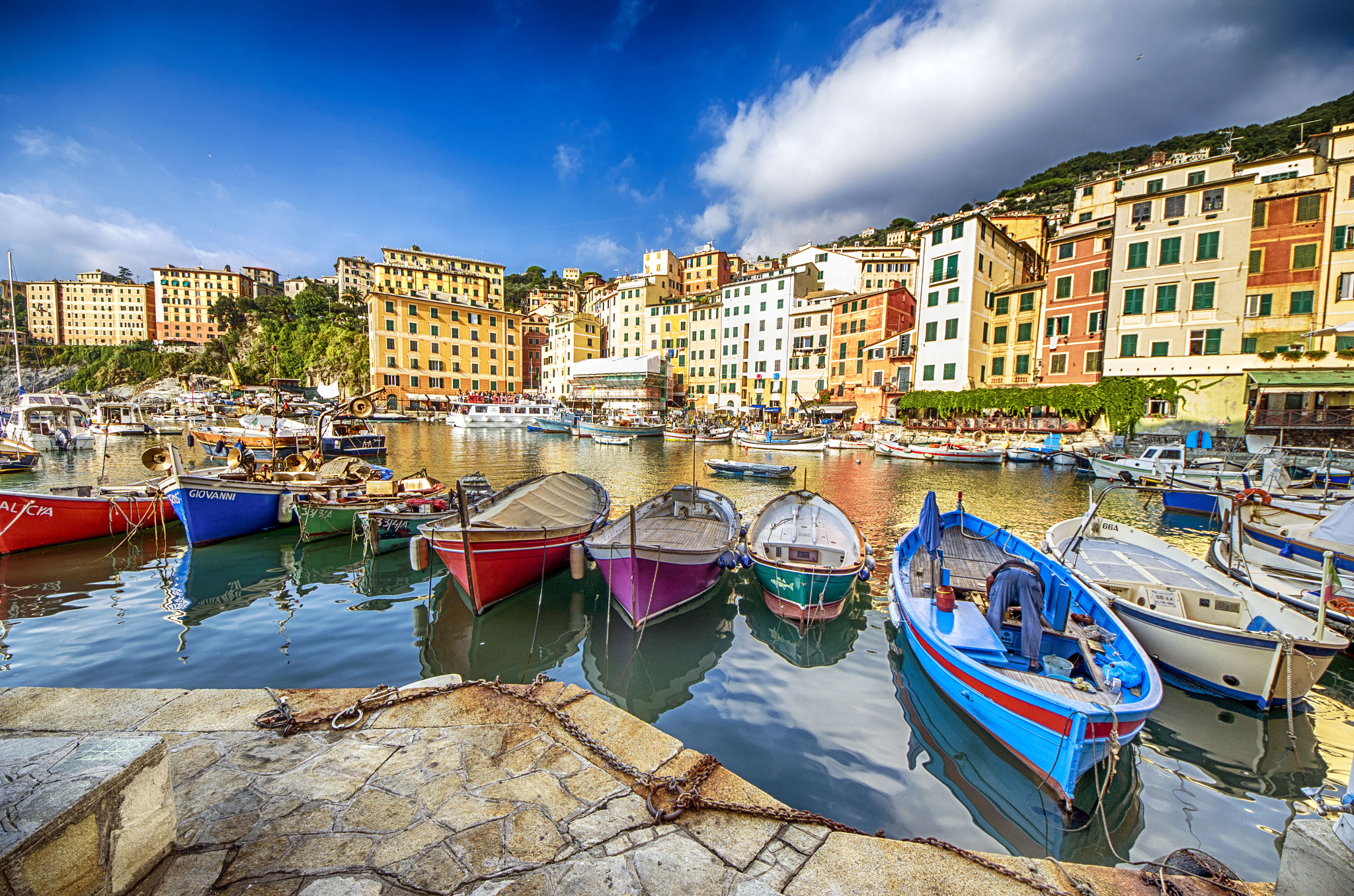 Sigma 8-16mm F4.5-5.6 DC HSM sample photo. Camogli harbor photography