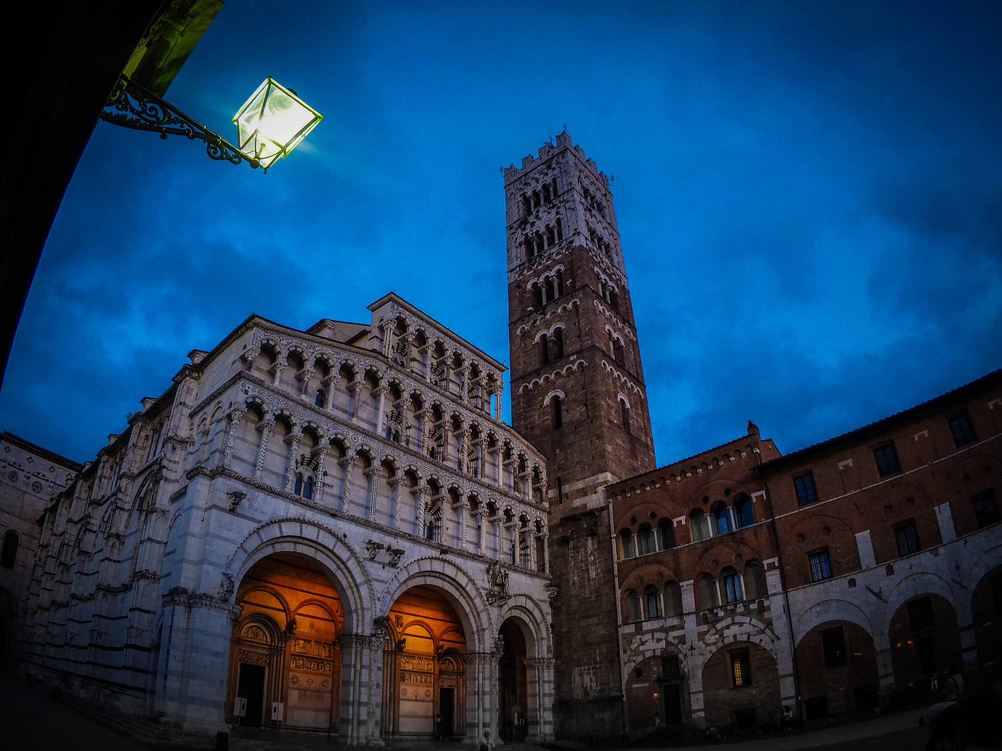 LUMIX G VARIO PZ 14-42/F3.5-5.6 sample photo. The cathedral at night photography