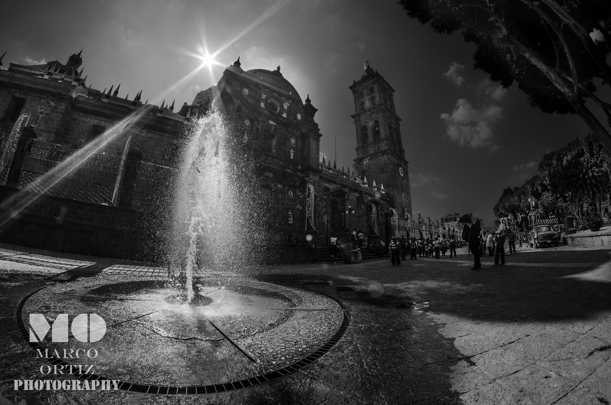 Nikon D5100 + Samyang 8mm F3.5 Aspherical IF MC Fisheye sample photo. Puebla´s cathedral photography