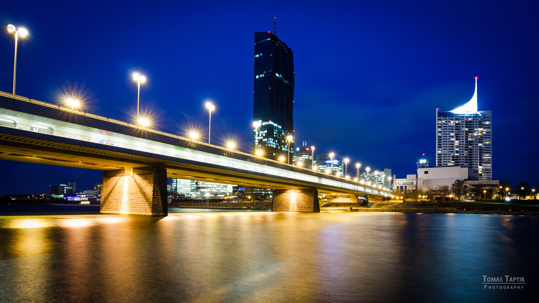 Tokina AT-X Pro 12-24mm F4 (IF) DX sample photo. Vienna photography