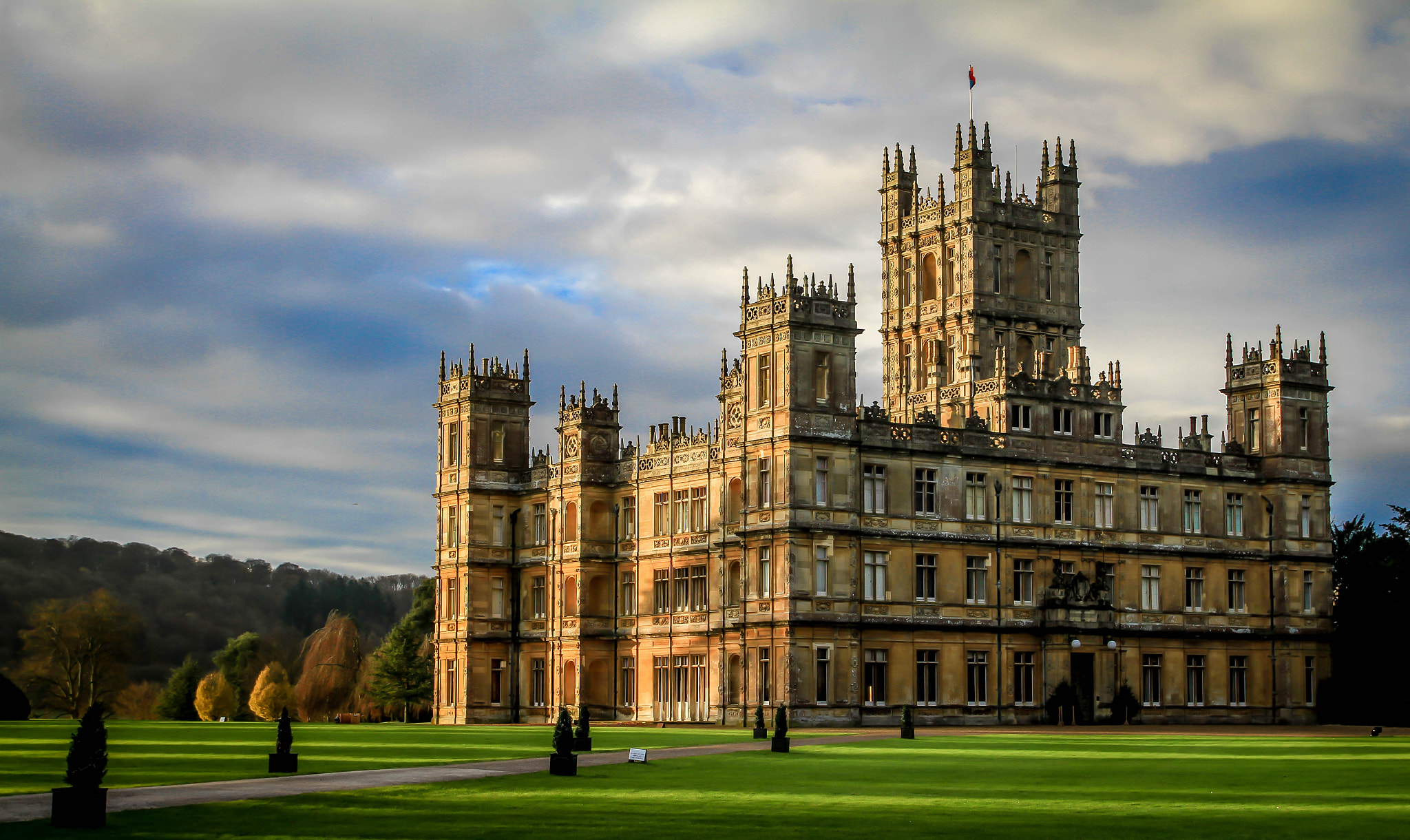 Canon EOS 7D + Canon EF 17-35mm f/2.8L sample photo. Downton abbey photography