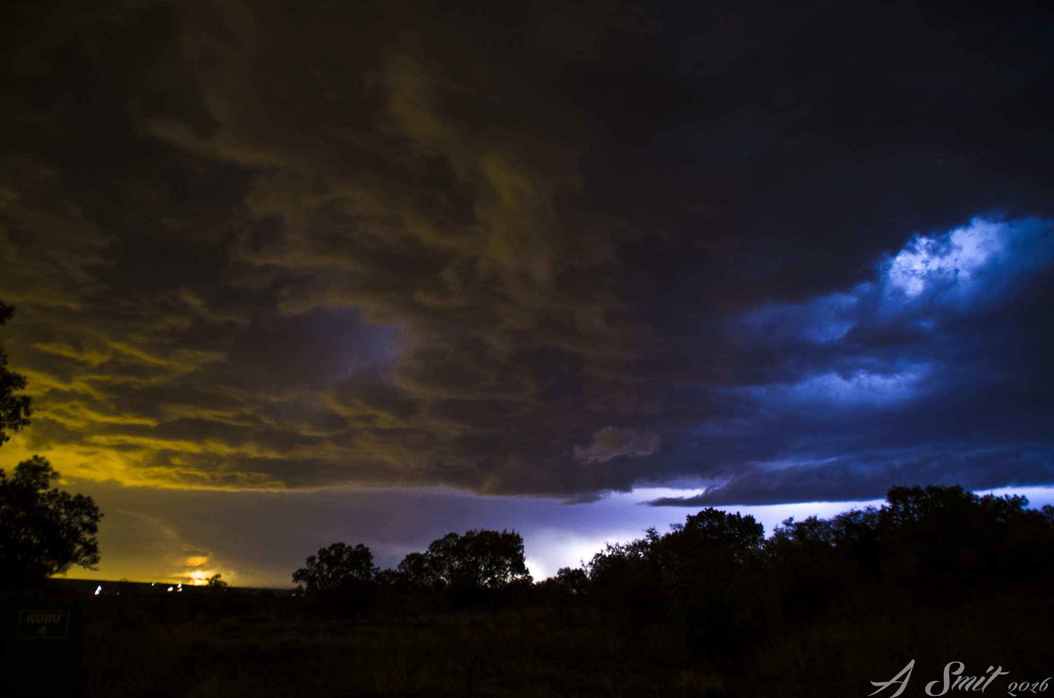 Tamron AF 18-200mm F3.5-6.3 XR Di II LD Aspherical (IF) Macro sample photo. Lightning photography
