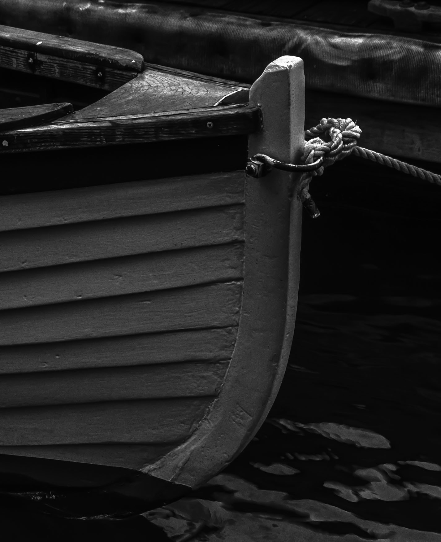 Tamron AF 28-200mm F3.8-5.6 XR Di Aspherical (IF) Macro sample photo. Wooden boat bow photography