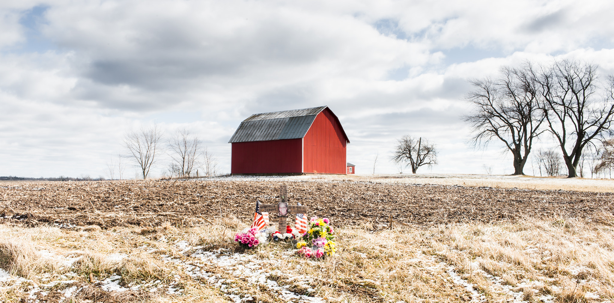 Canon EF 35mm F1.4L USM sample photo. Rural tragedy photography