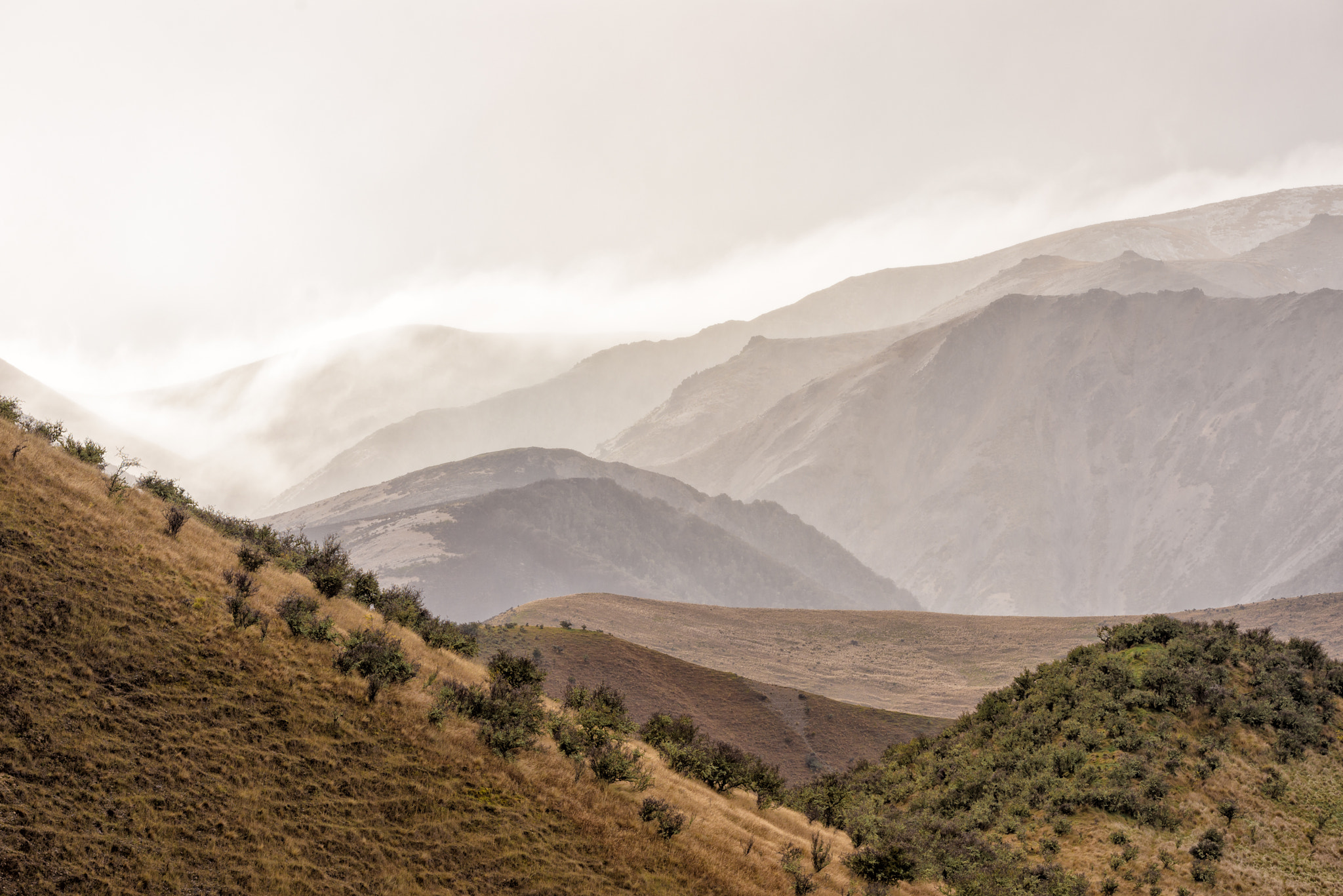 Nikon AF-S Nikkor 200mm F2G ED VR II sample photo. Misty dawn photography