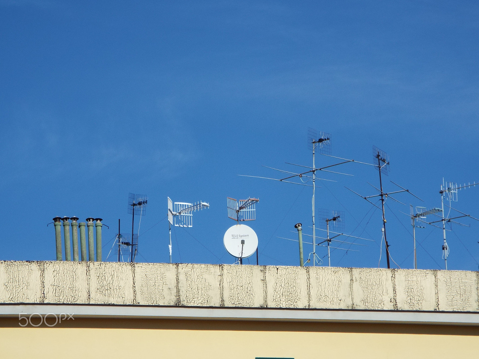 Fujifilm FinePix S9800 sample photo. Antenne photography