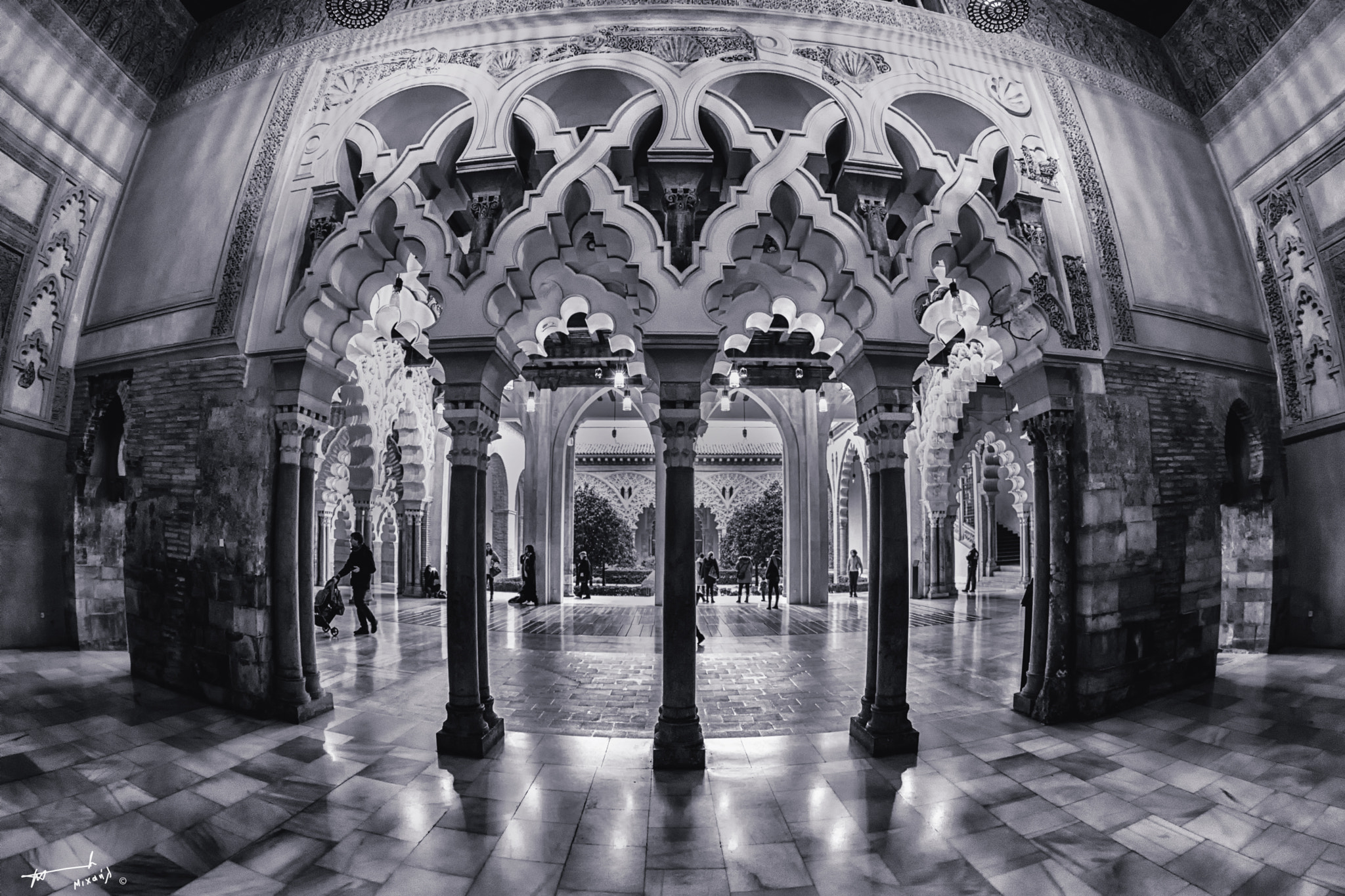 Nikon D7100 + Sigma 10mm F2.8 EX DC HSM Diagonal Fisheye sample photo. The aljafería palace photography