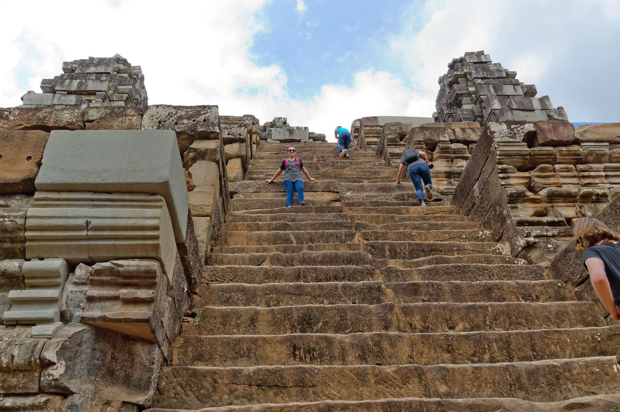 Sigma 18-200mm F3.5-6.3 II DC OS HSM sample photo. Steep steps of ta keo photography