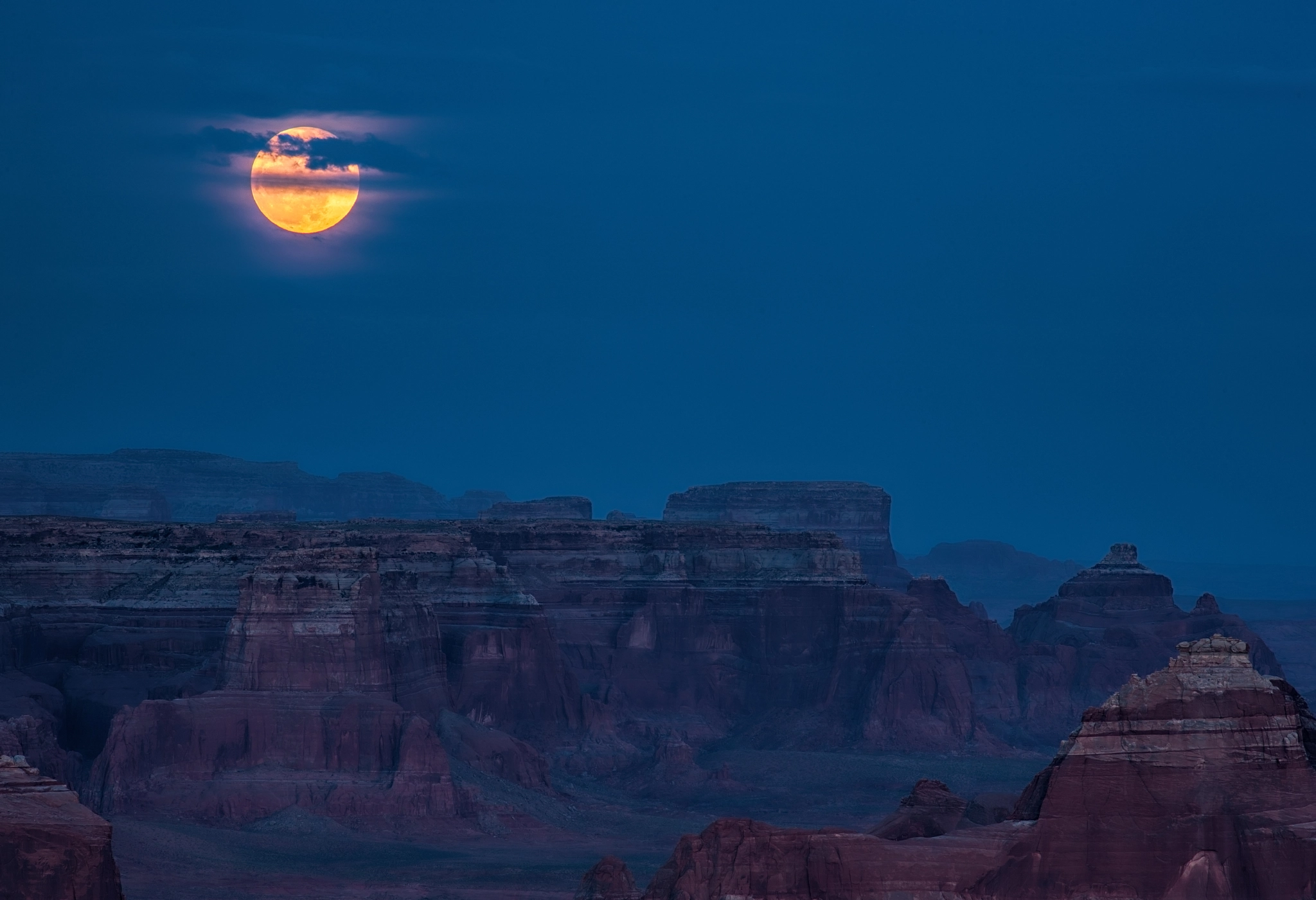 Canon EOS-1Ds Mark III sample photo. Full moon photography