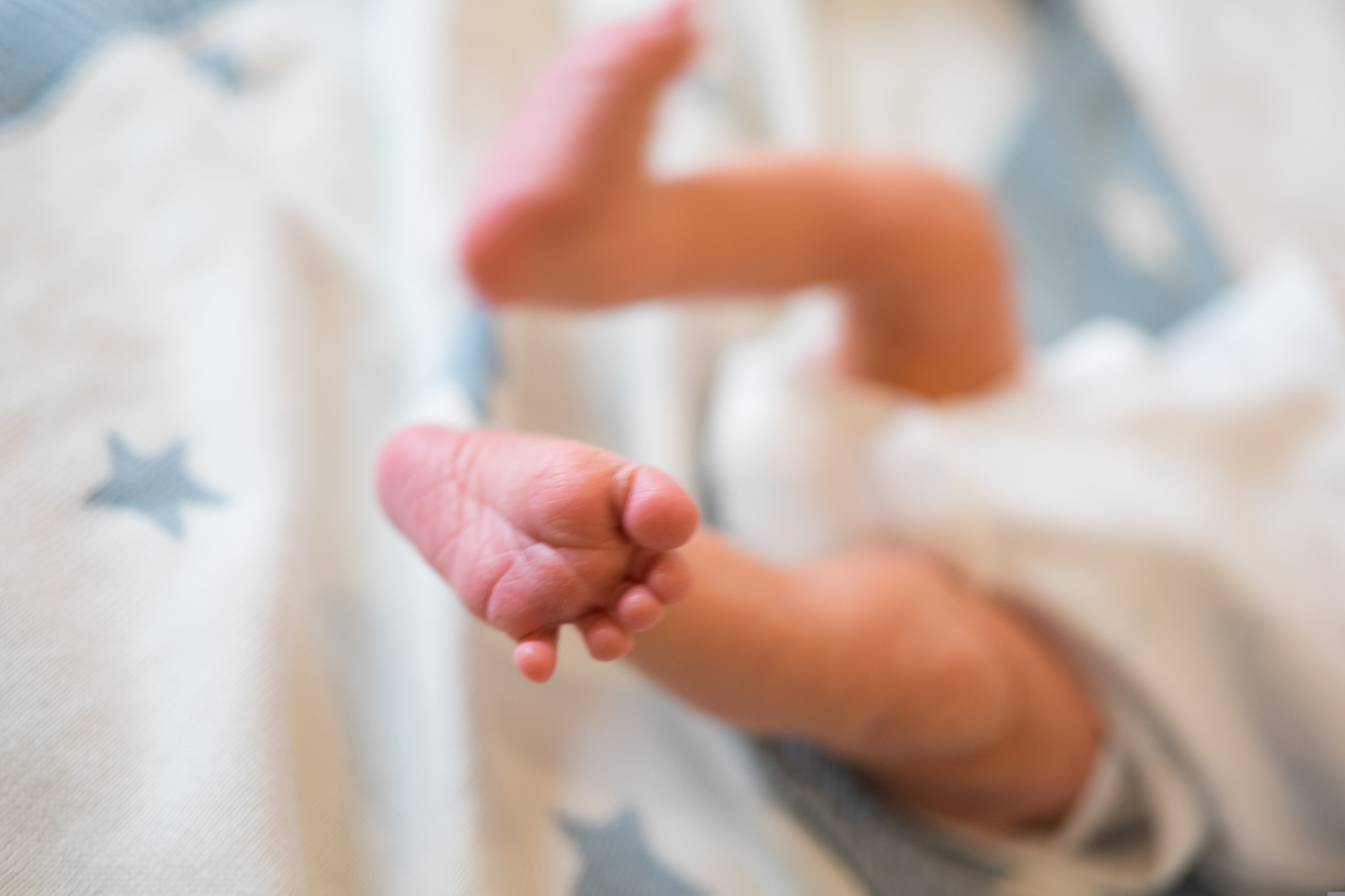 ZEISS Touit 32mm F1.8 sample photo. New born photography