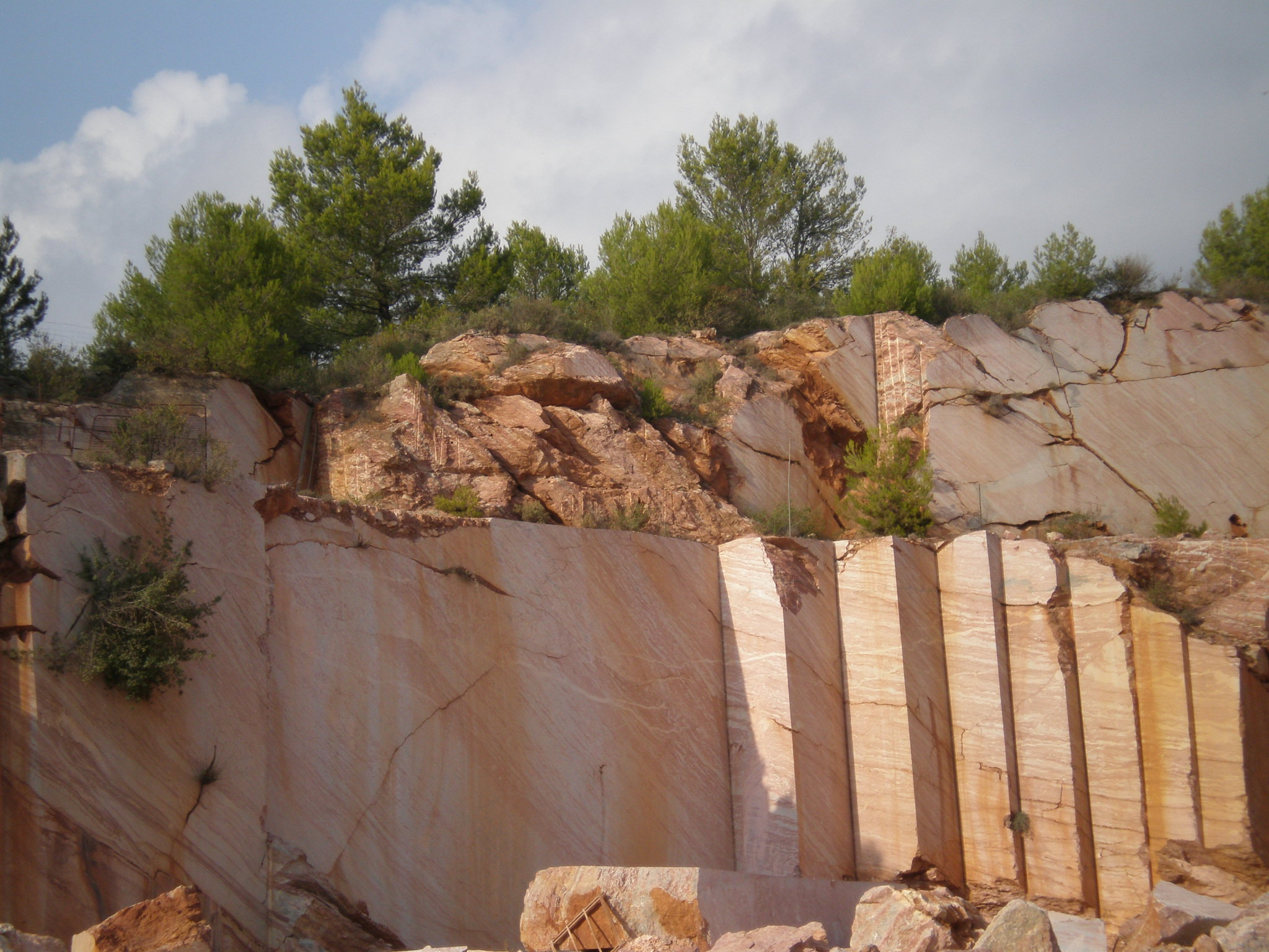 Olympus FE230/X790 sample photo. Carrieres marbre rouge caunes minervois photography