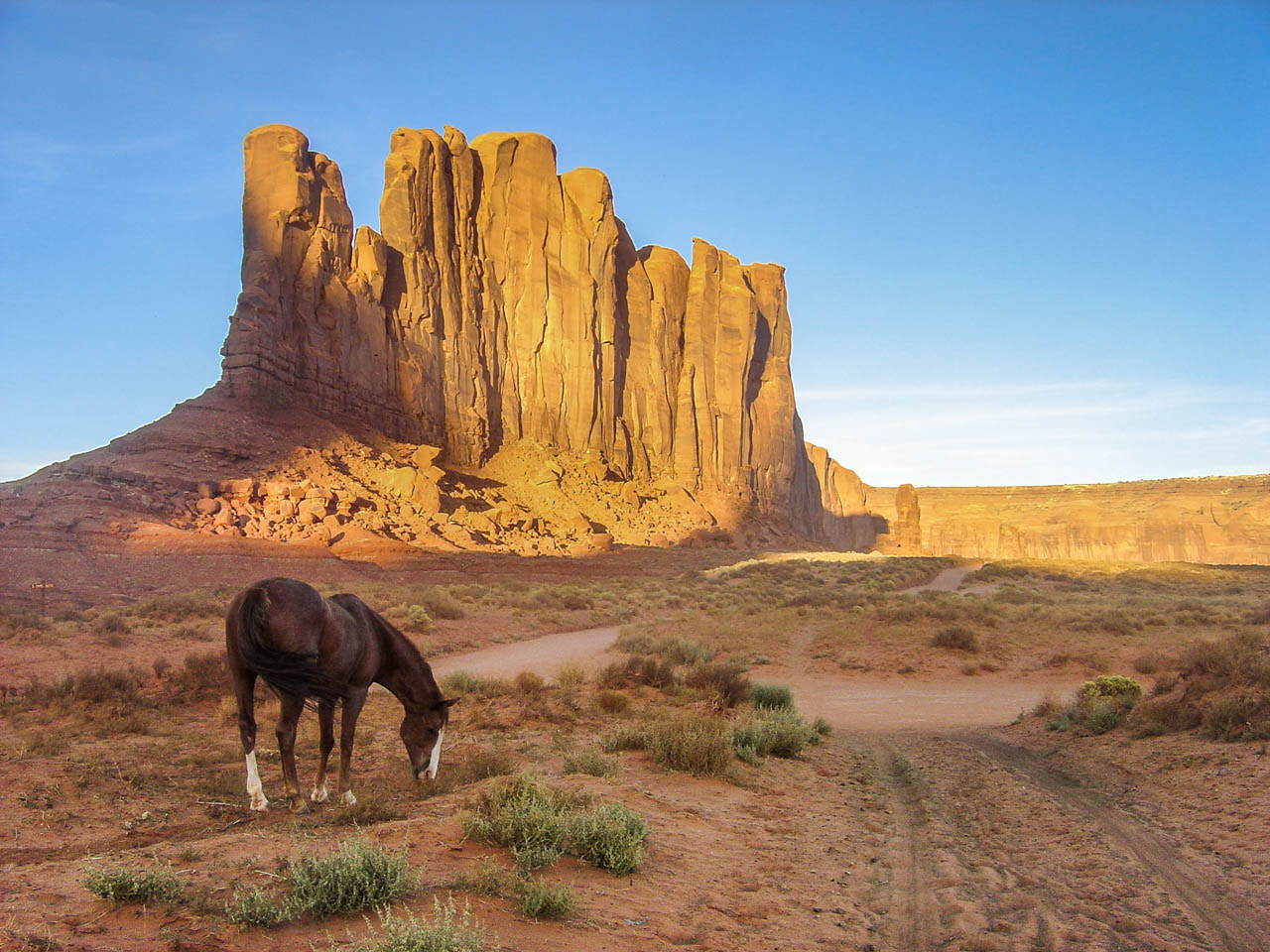 Sony DSC-P92 sample photo. Monument valley, utah, usa photography