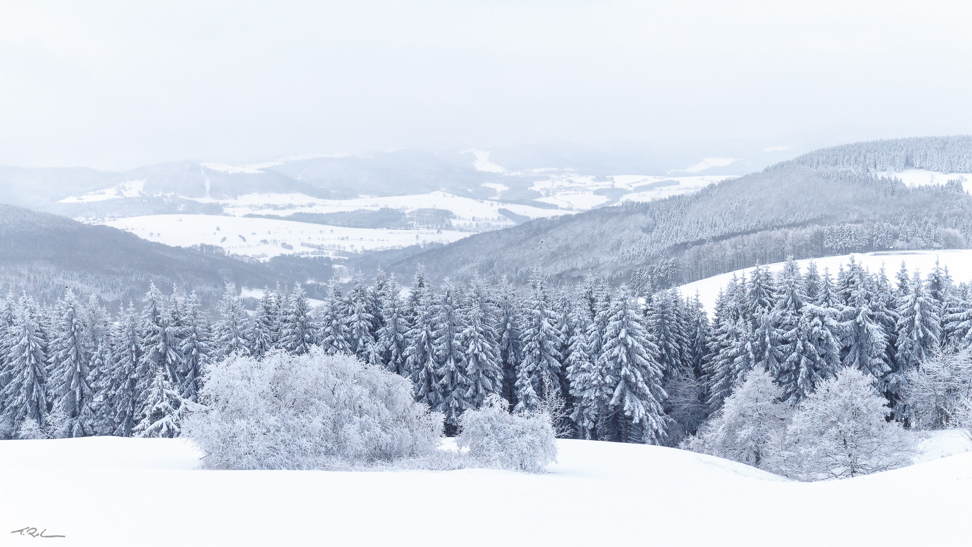 Canon EOS 700D (EOS Rebel T5i / EOS Kiss X7i) + Canon EF 16-35mm F4L IS USM sample photo. Wasserkuppe. photography