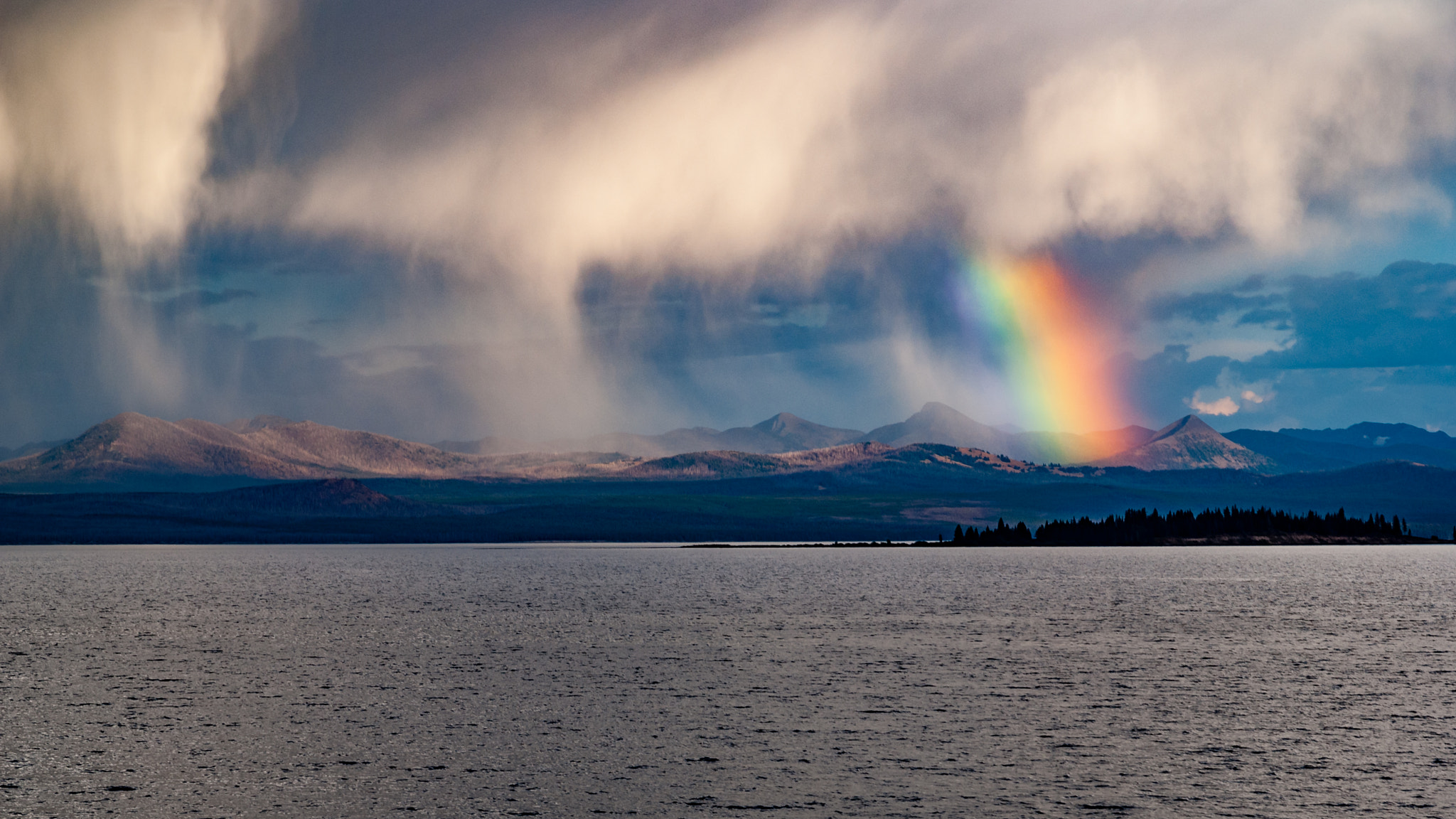 Sony Alpha DSLR-A200 + Sigma 17-70mm F2.8-4.5 (D) sample photo. Rainbow over yellowstone lake photography