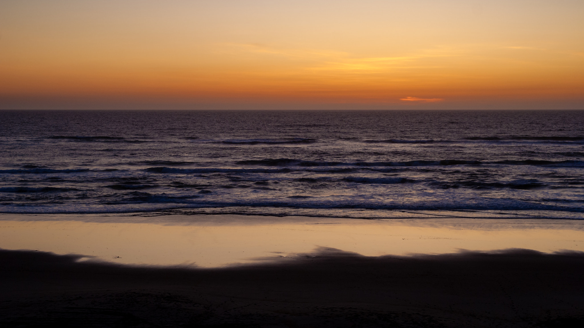 Sony Alpha DSLR-A200 + Sigma 17-70mm F2.8-4.5 (D) sample photo. A pacific sunset photography