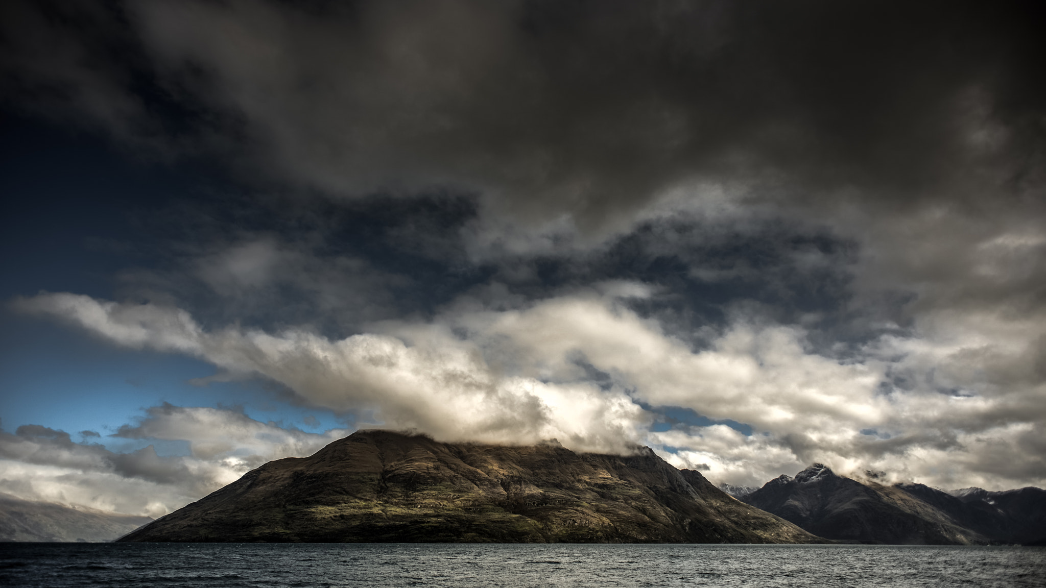 Nikon D600 + Nikon AF Nikkor 20mm F2.8D sample photo. Lake wakatipu photography