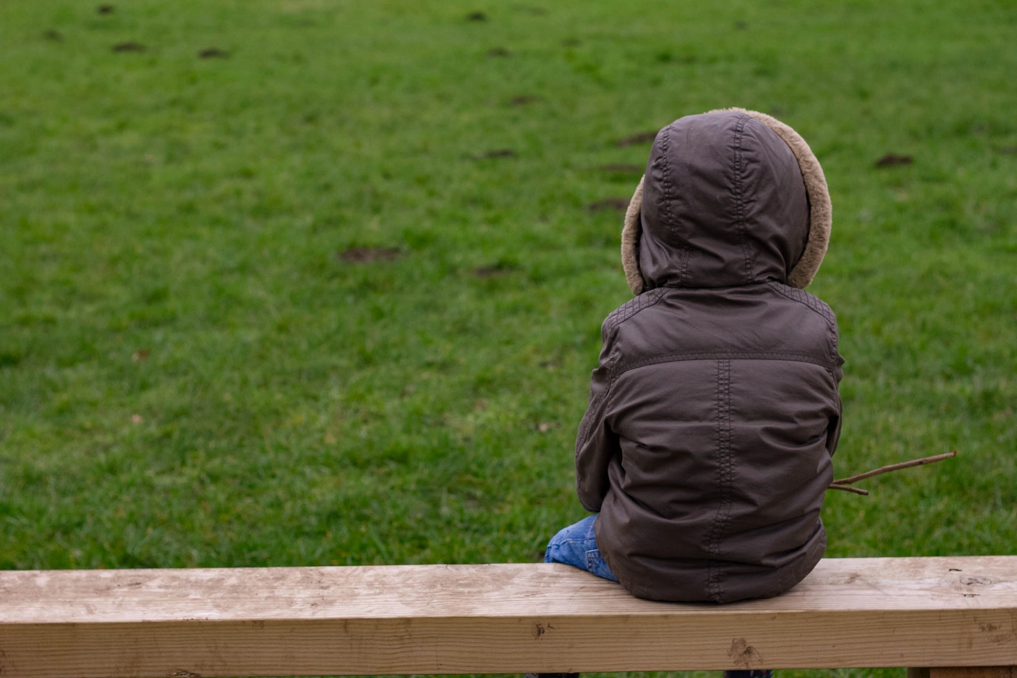 Canon EOS 7D + Canon EF 50mm f/1.8 sample photo. Tired boy photography