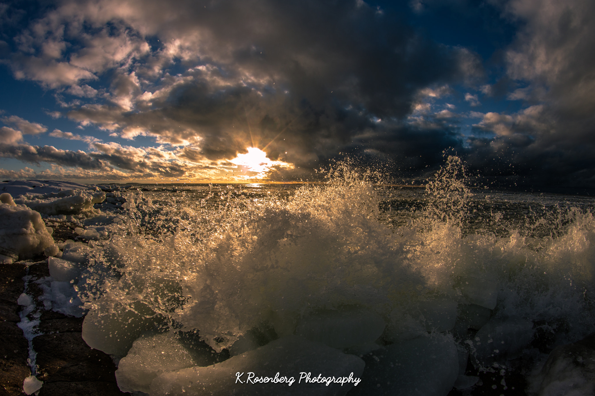 Nikon D3200 + Samyang 8mm F3.5 Aspherical IF MC Fisheye sample photo. Waves hitting shore photography