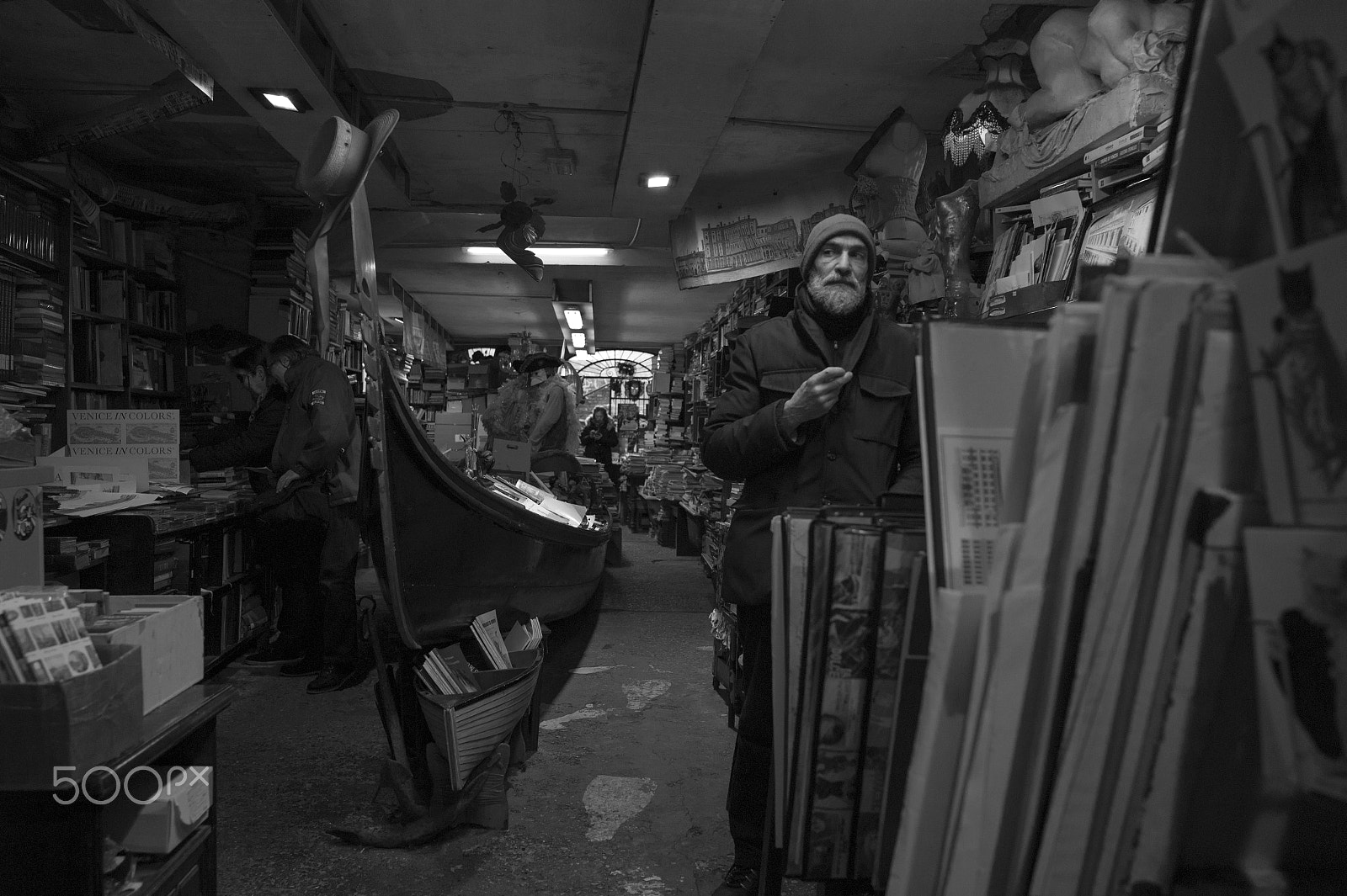 Leica M9 + Leica Summicron-M 28mm F2 ASPH sample photo. Fantastic library photography