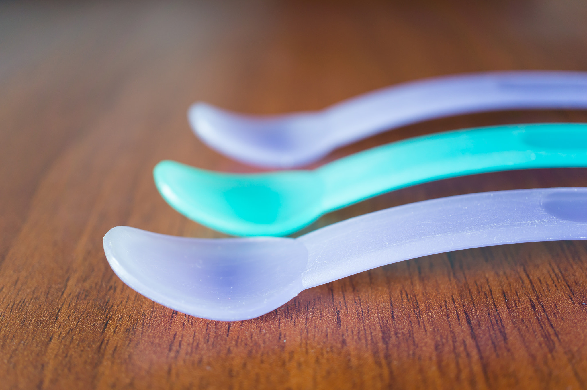 Sony Alpha NEX-5N + Sony E 30mm F3.5 Macro sample photo. Plastic spoons photography