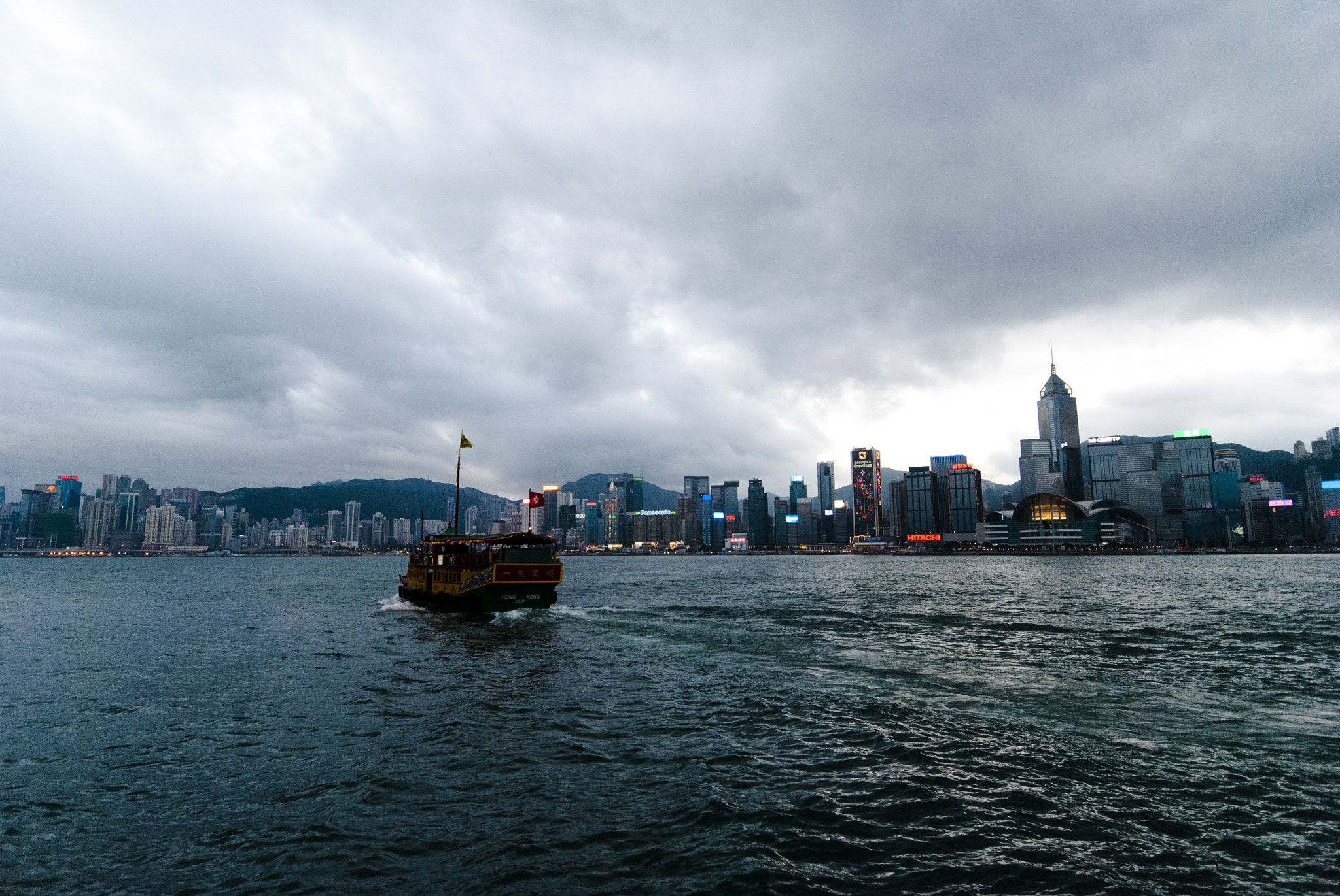Sigma 10-20mm F4-5.6 EX DC HSM sample photo. The habour photography
