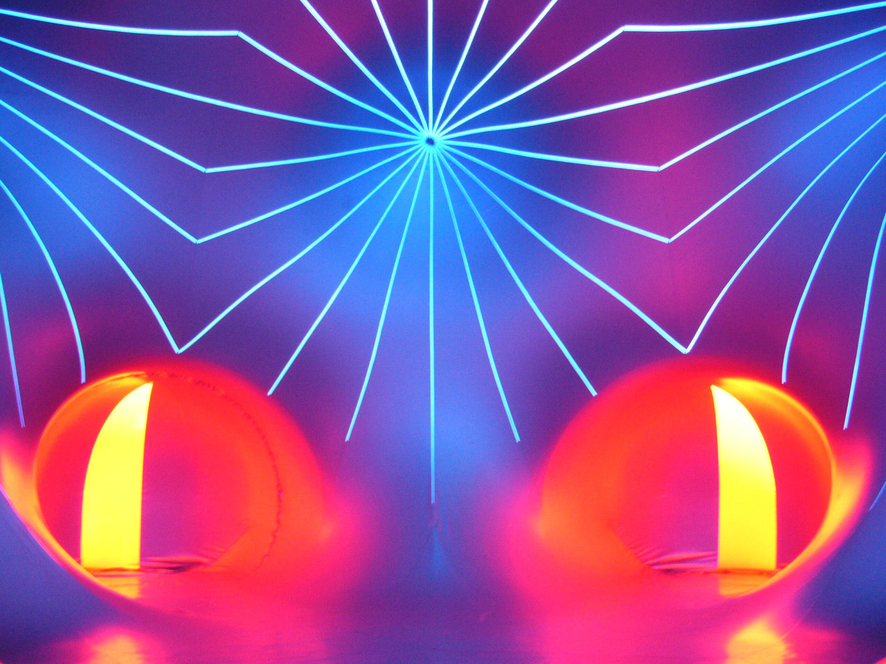 Panasonic DMC-LS2 sample photo. Luminarium photography