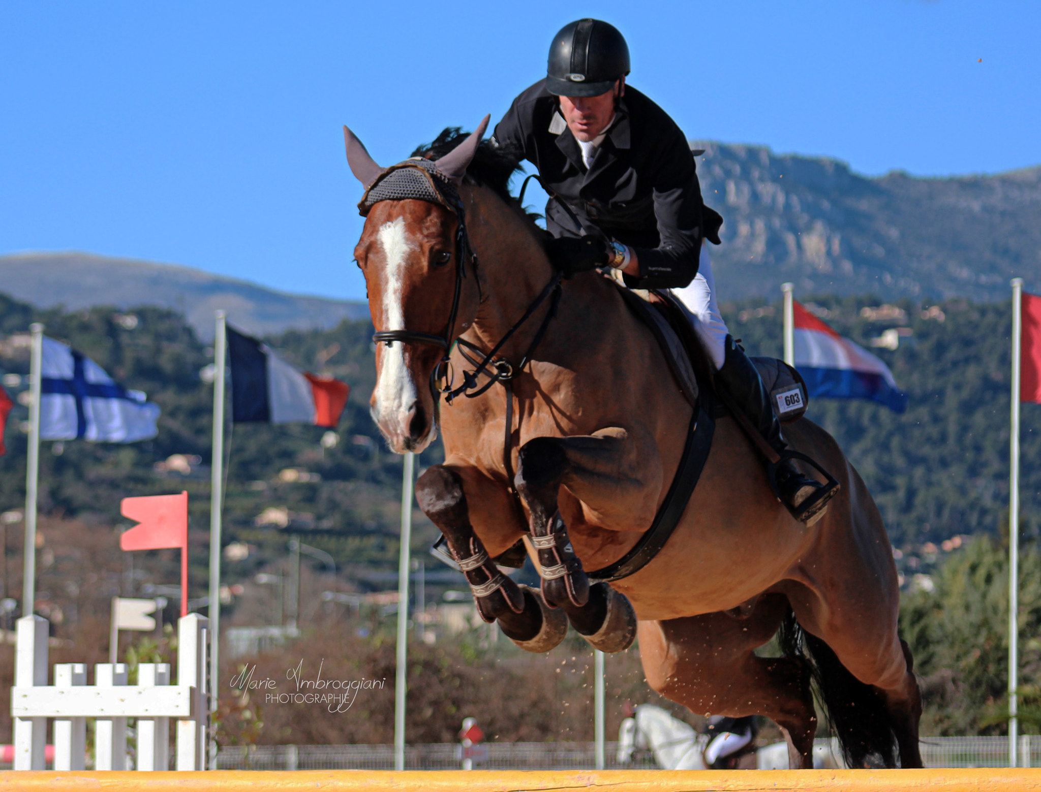 Canon EF 100-300mm F4.5-5.6 USM sample photo. Some portrait / nice (fr) csi 1* photography