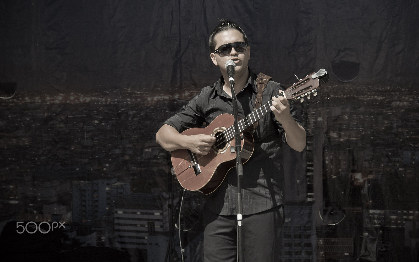 Sony Alpha DSLR-A330 sample photo. Music from cuba photography