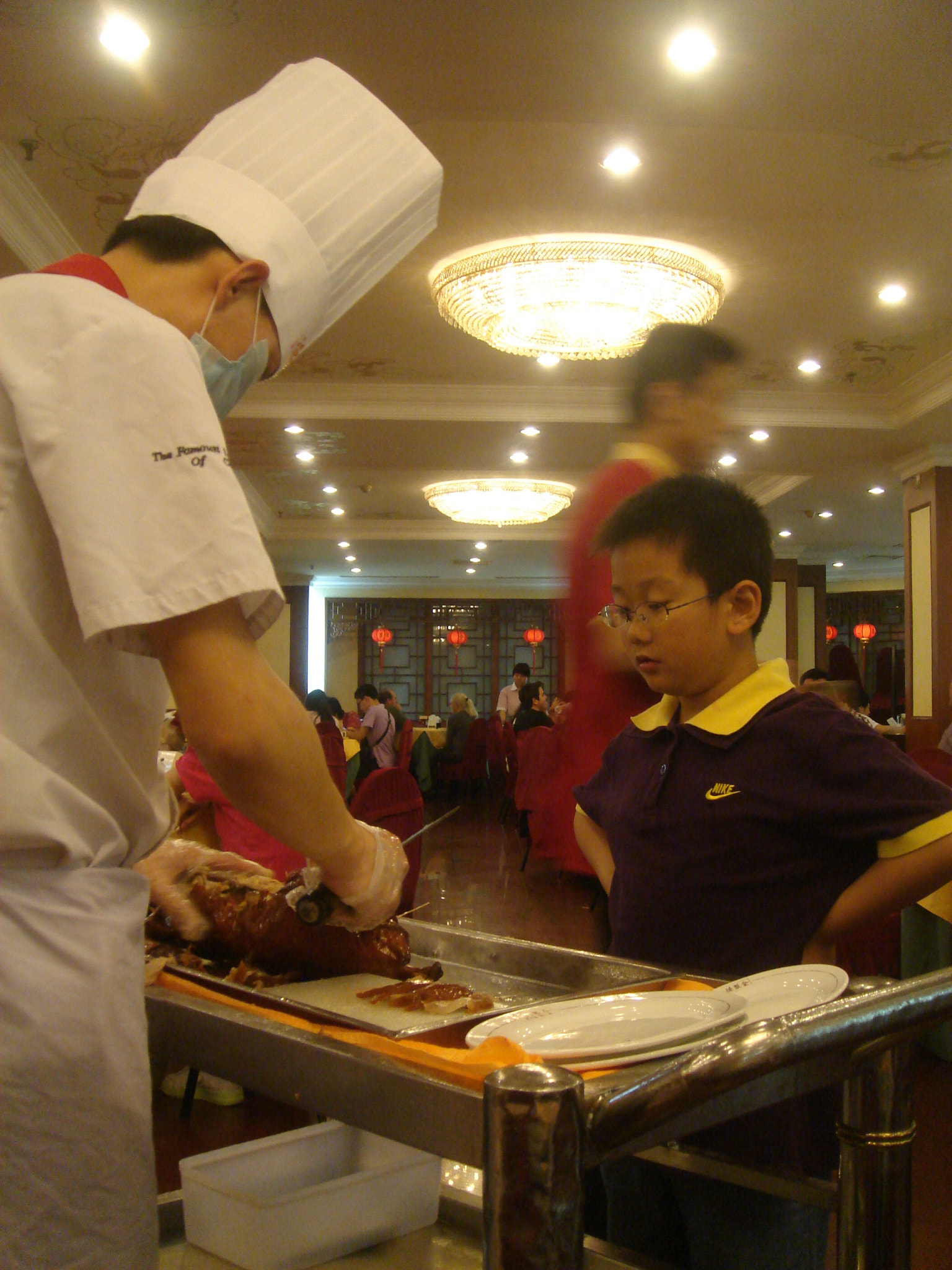 Sony DSC-T9 sample photo. Curiosity kills the duck. a kind of surgery photography