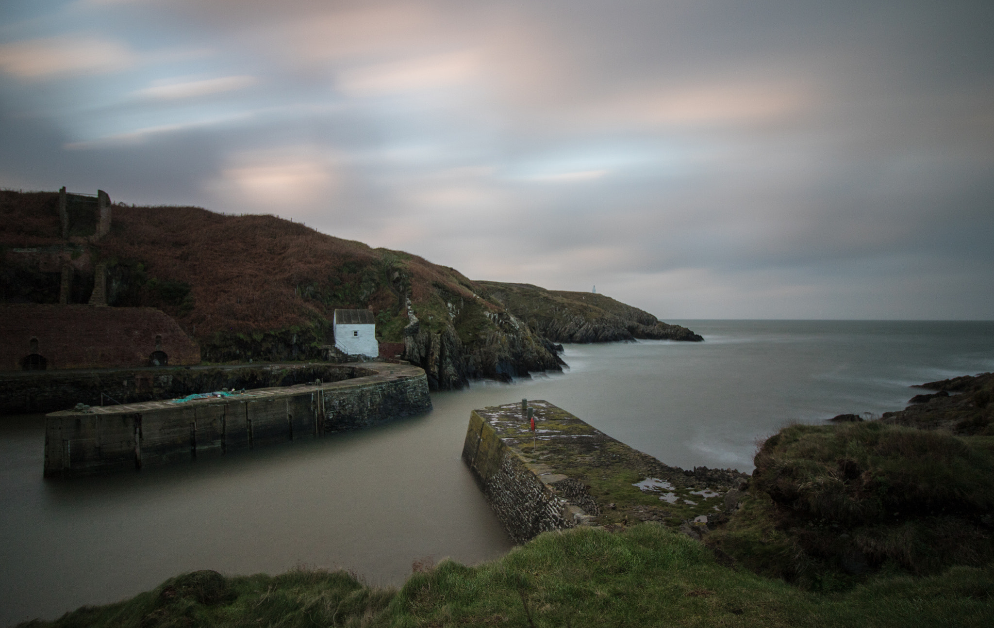Canon EF-S 10-18mm F4.5–5.6 IS STM sample photo. Porthgain photography