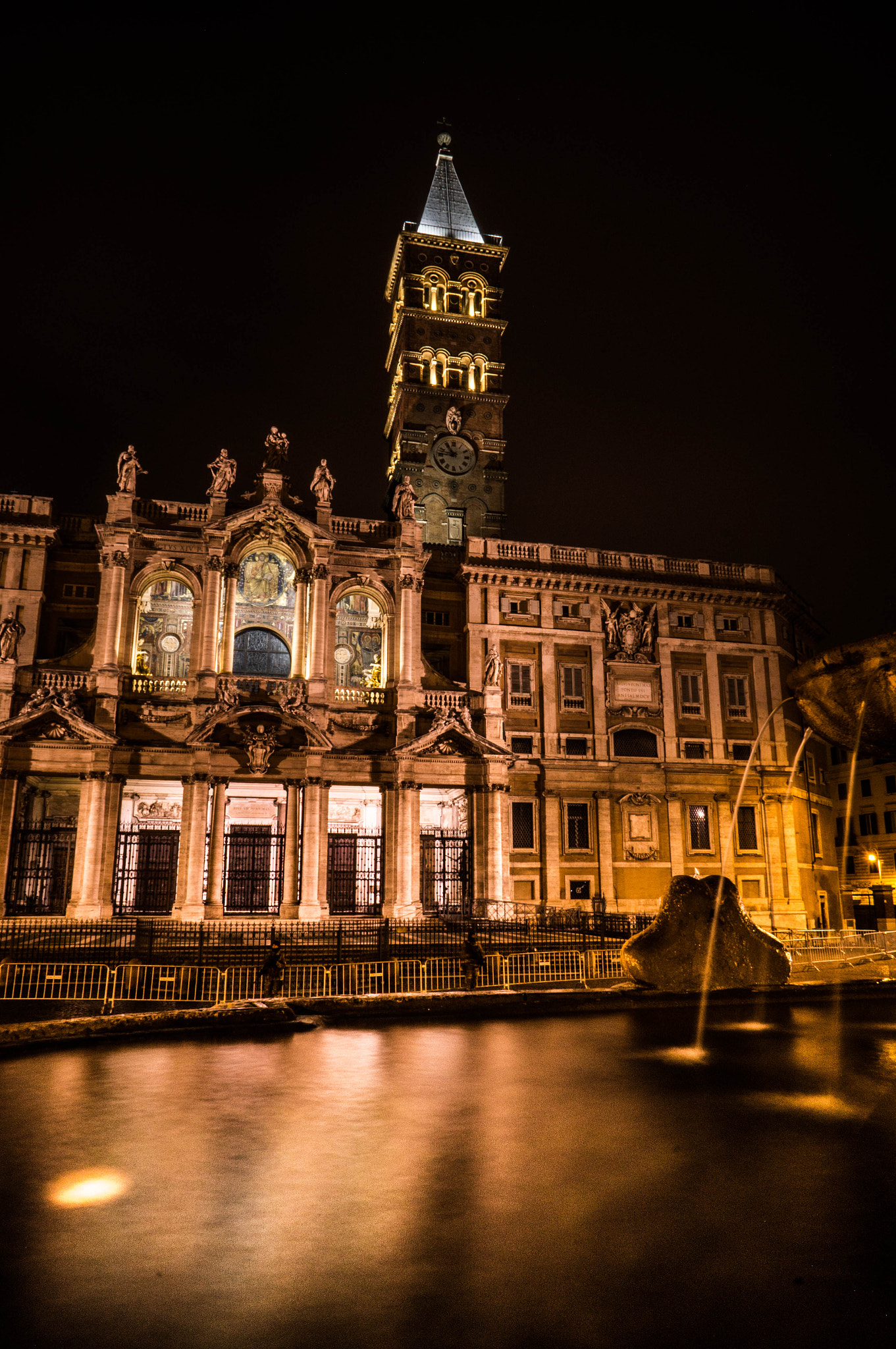 Sony Alpha NEX-F3 + Sony E 16mm F2.8 sample photo. Santa maria maggiore photography