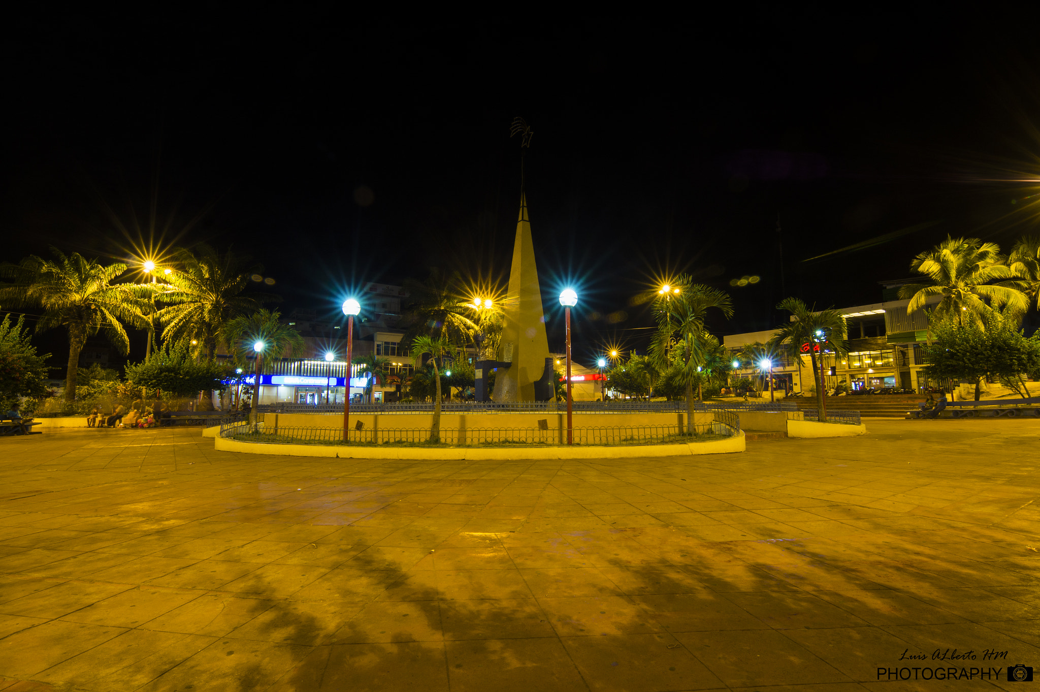 Sony SLT-A58 + 20mm F2.8 sample photo. Plaza de tarapoto photography