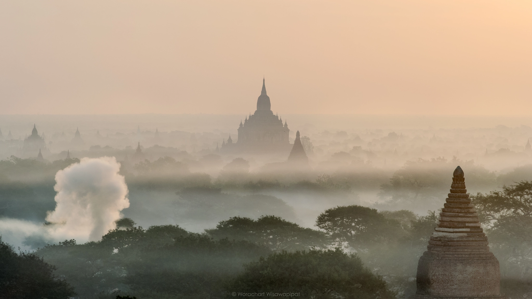 Nikon AF-S Nikkor 70-200mm F4G ED VR sample photo. Misty and smoky morning in bagan photography