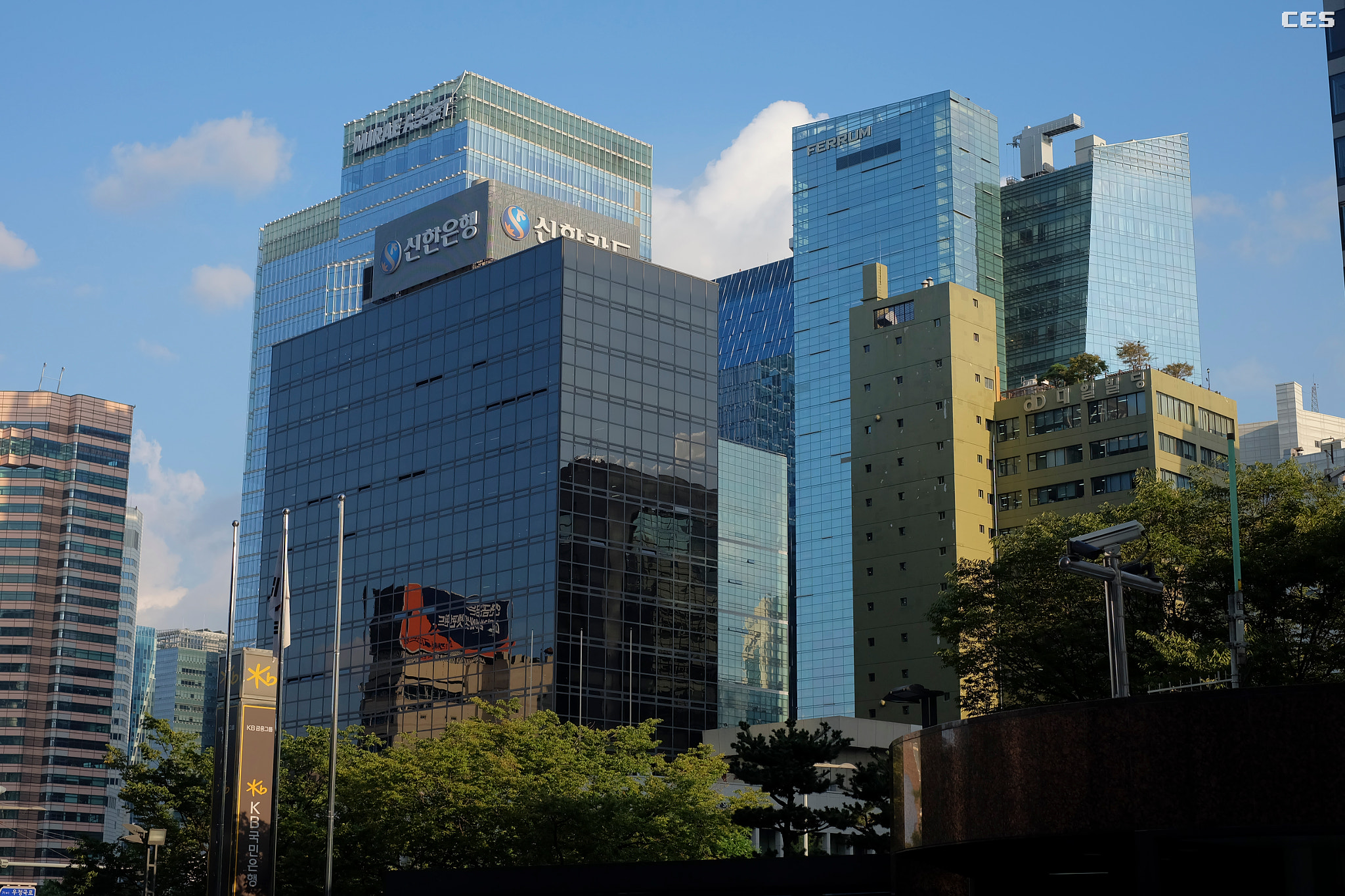 Fujifilm X-A2 sample photo. Colored buildings photography